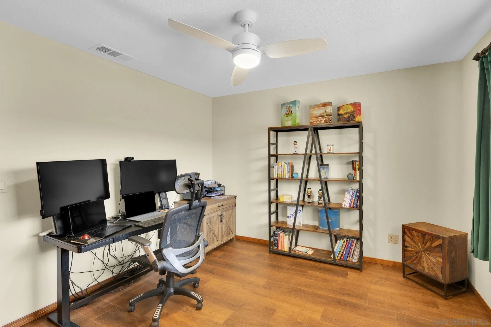 https://cdn.realtyfeed.com/cdn/127/260019845/ed102a7f9503dd37c358be894d1d4f6f.webp