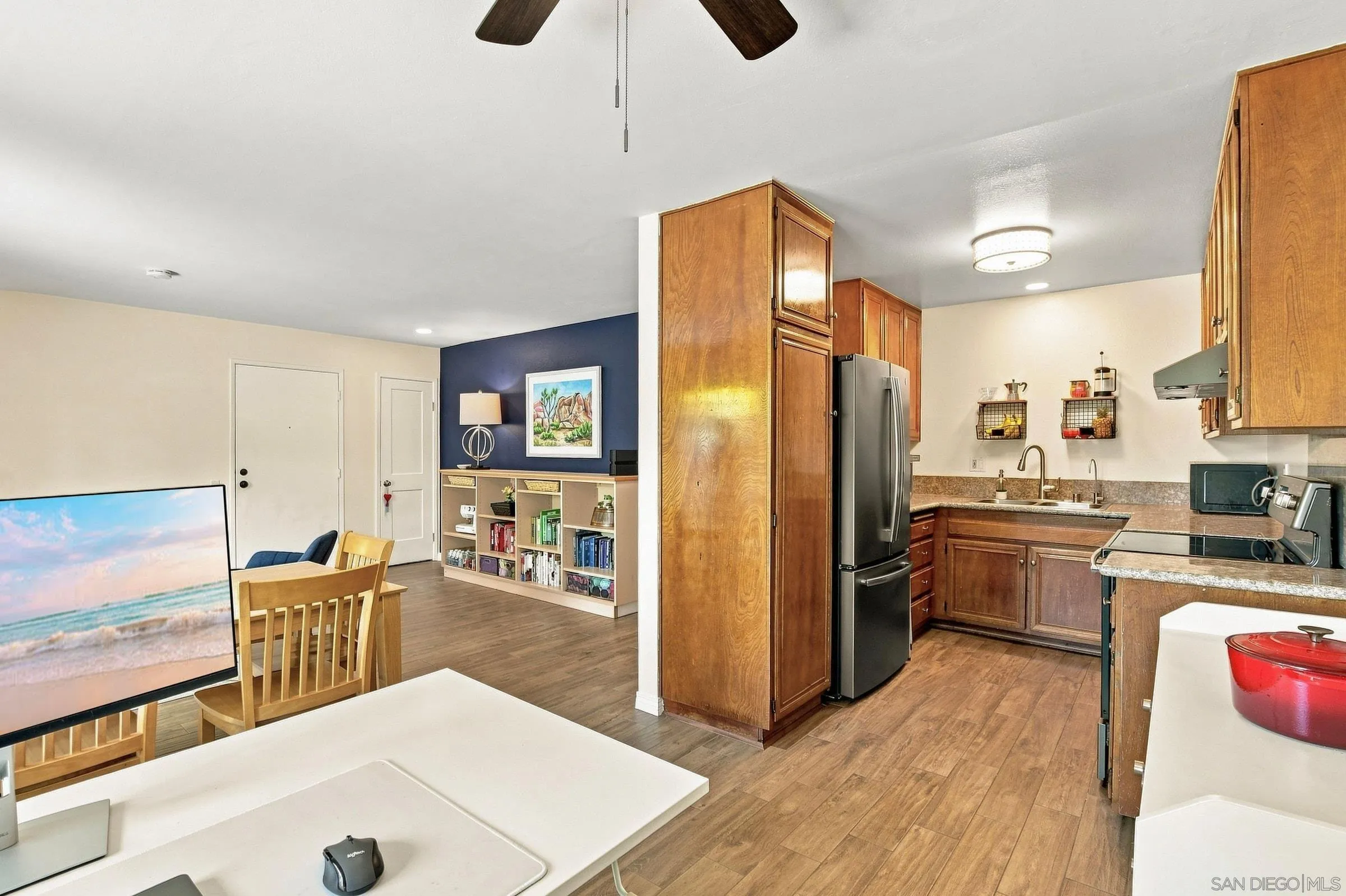 Photo #8: 260019846 Listing: Photo #8