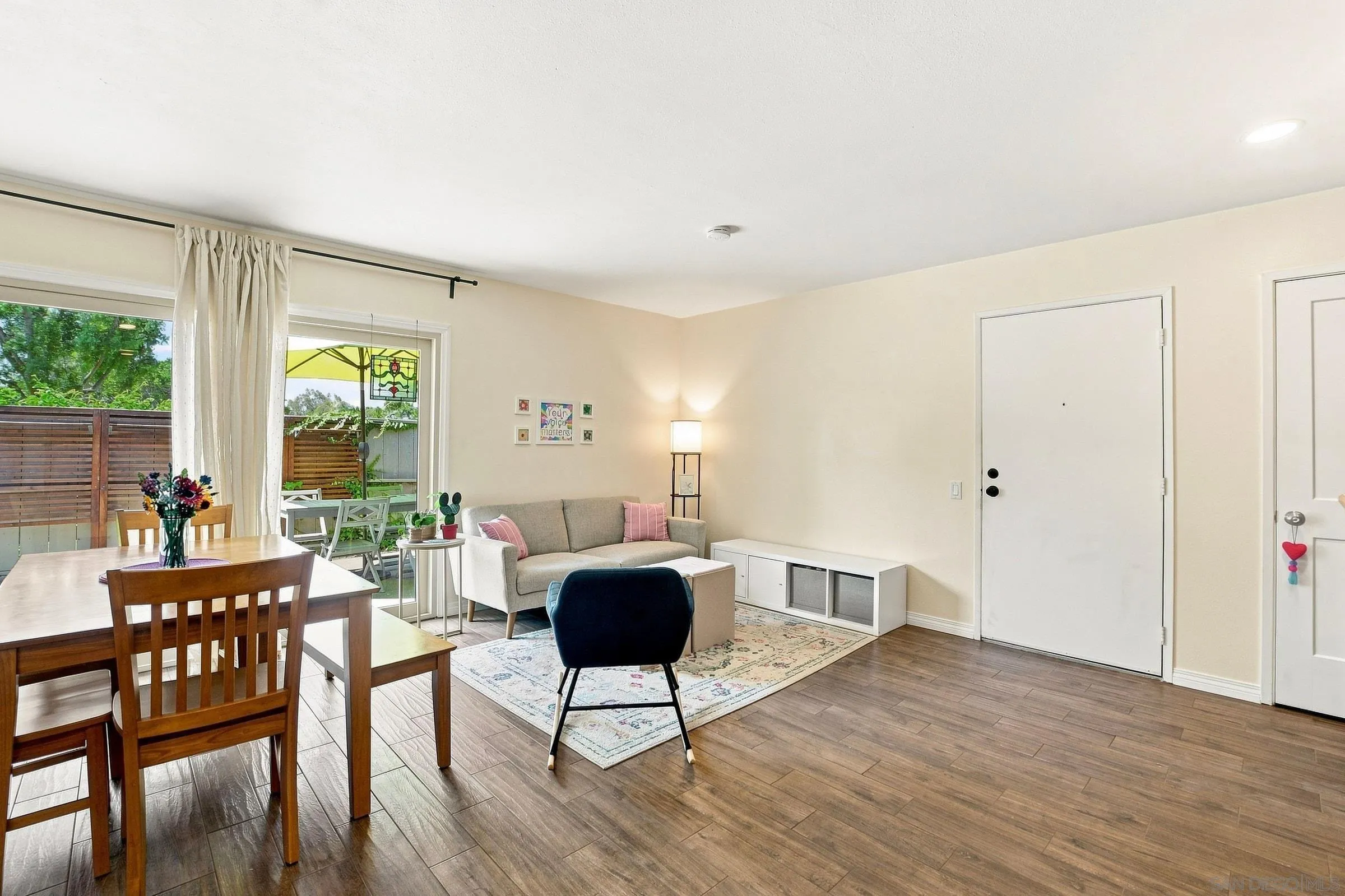 Photo #4: 260019846 Listing: Photo #4