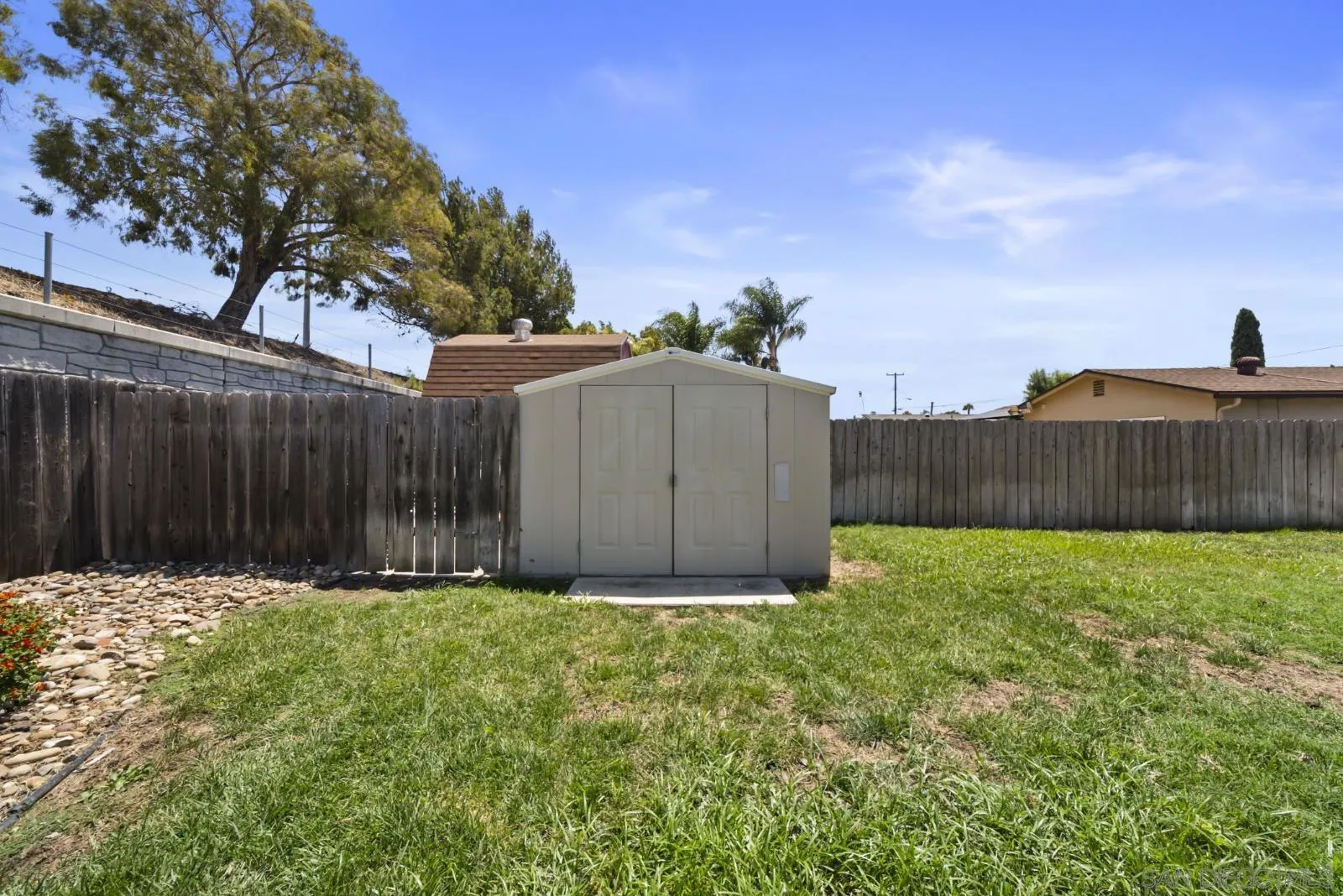 https://cdn.realtyfeed.com/cdn/127/260019847/311e908cdad9af7482e8326995d97d7b.webp