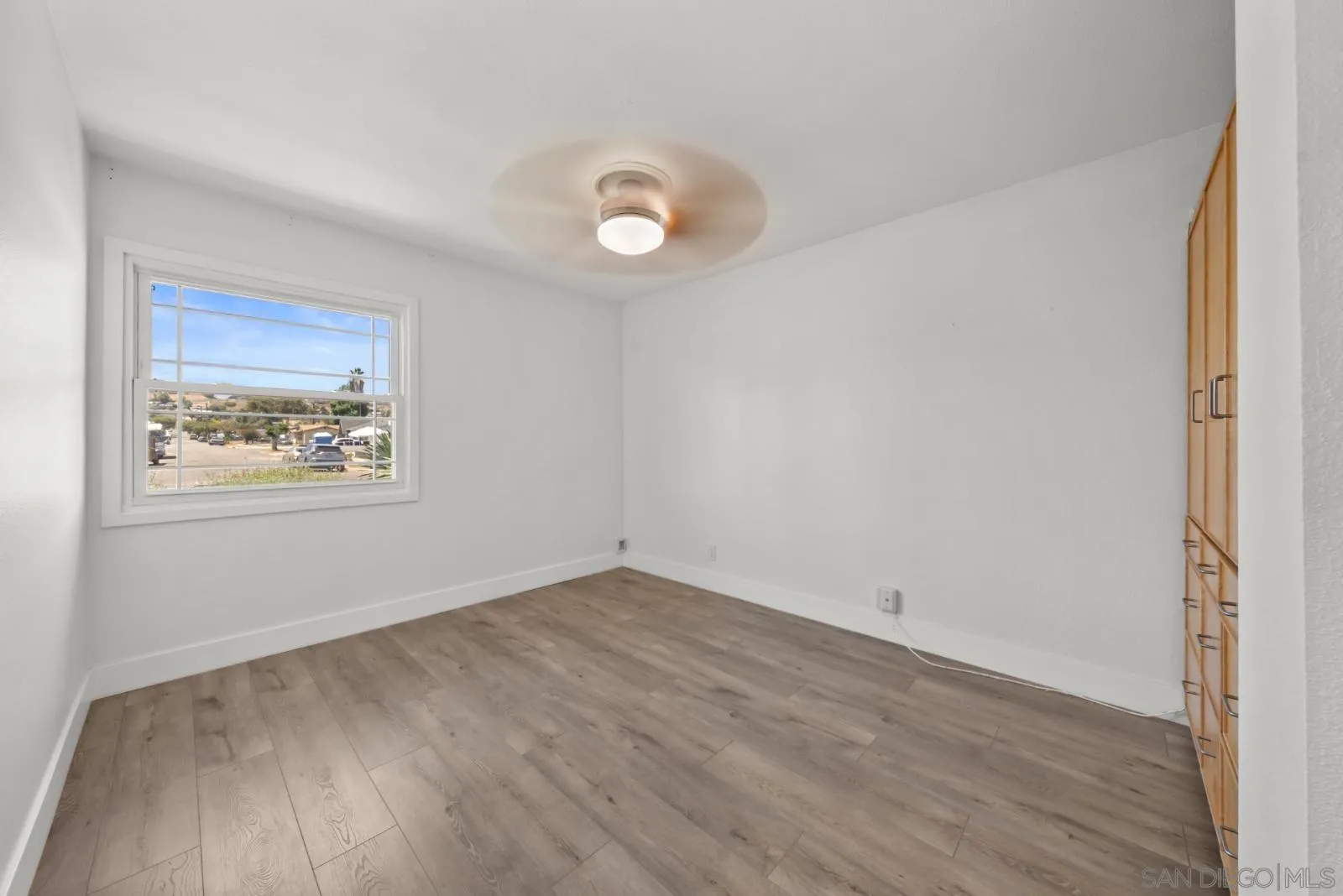 https://cdn.realtyfeed.com/cdn/127/260019847/3c33184046215a3a11a9316accd3f20c.webp