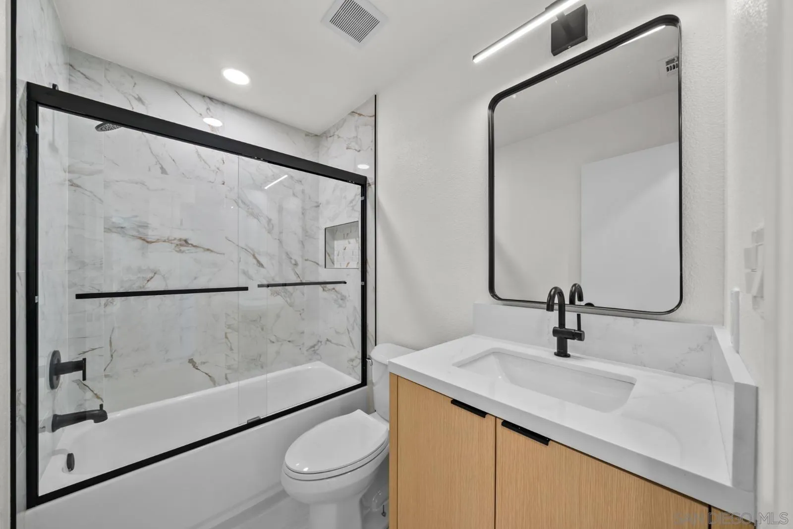 https://cdn.realtyfeed.com/cdn/127/260019847/7dfcbdbd6a3aa6663ac3dcdc93569614.webp
