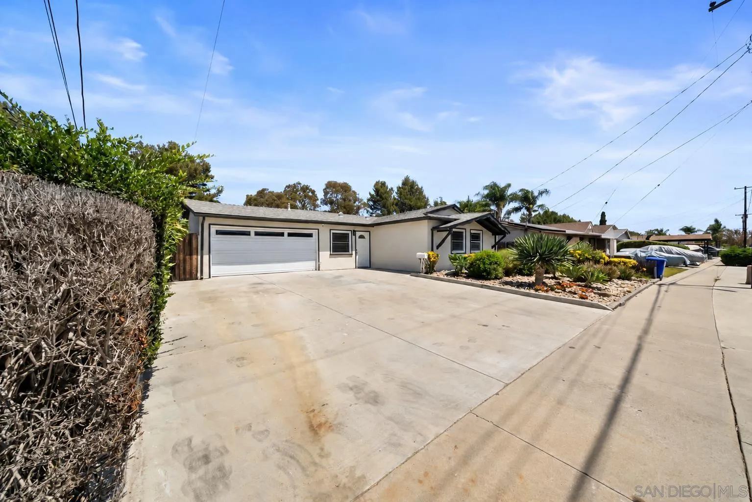 https://cdn.realtyfeed.com/cdn/127/260019847/914002041955f15902d5dd649b5e03f6.webp