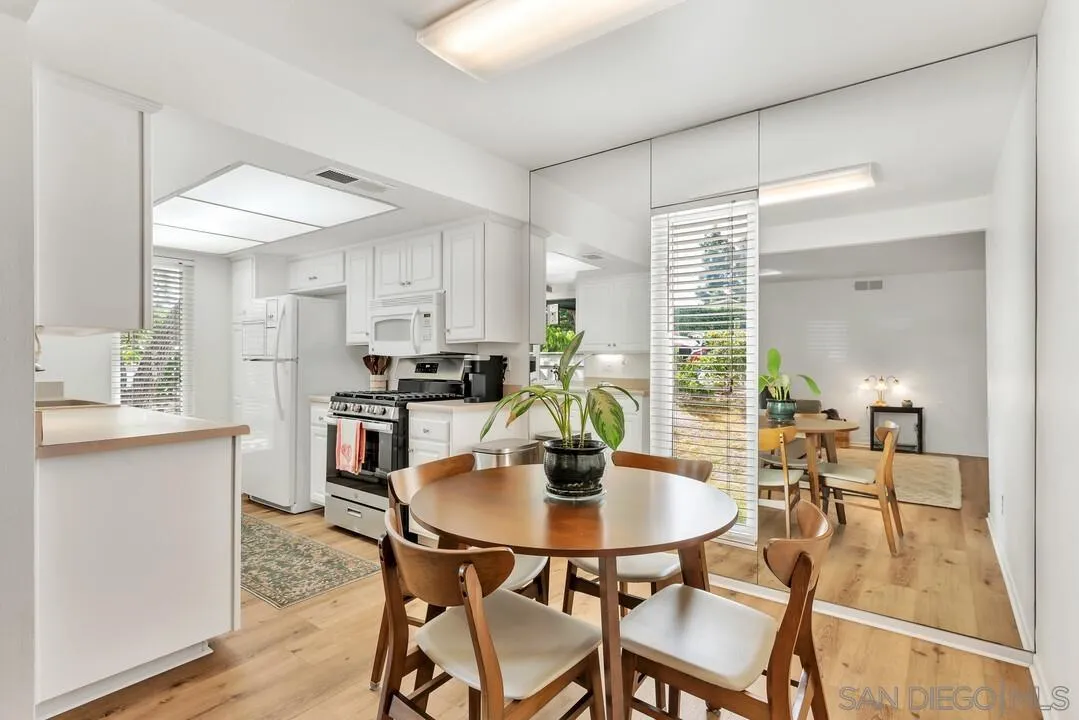 Photo #11: 260019849 Listing: Photo #11