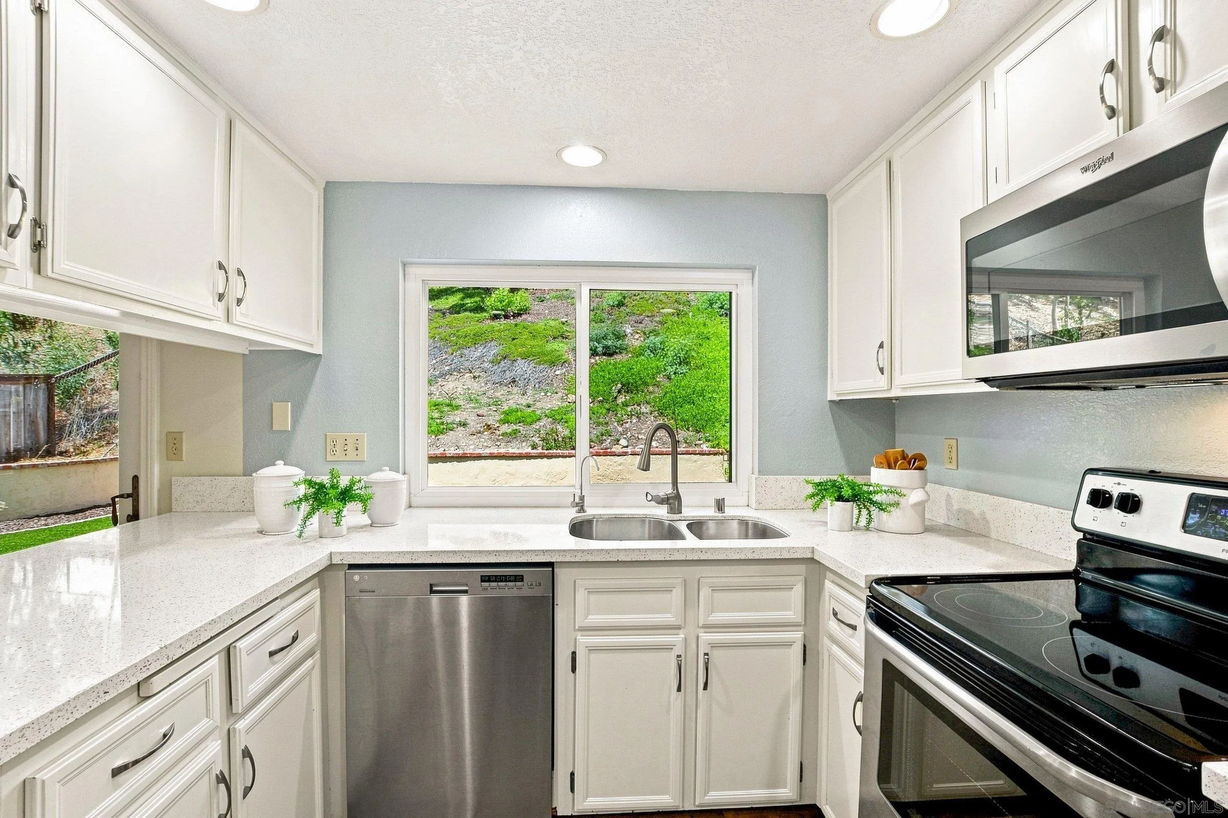 https://cdn.realtyfeed.com/cdn/127/260019850/5a814a05fb03596c8d8558e62e535cba.webp