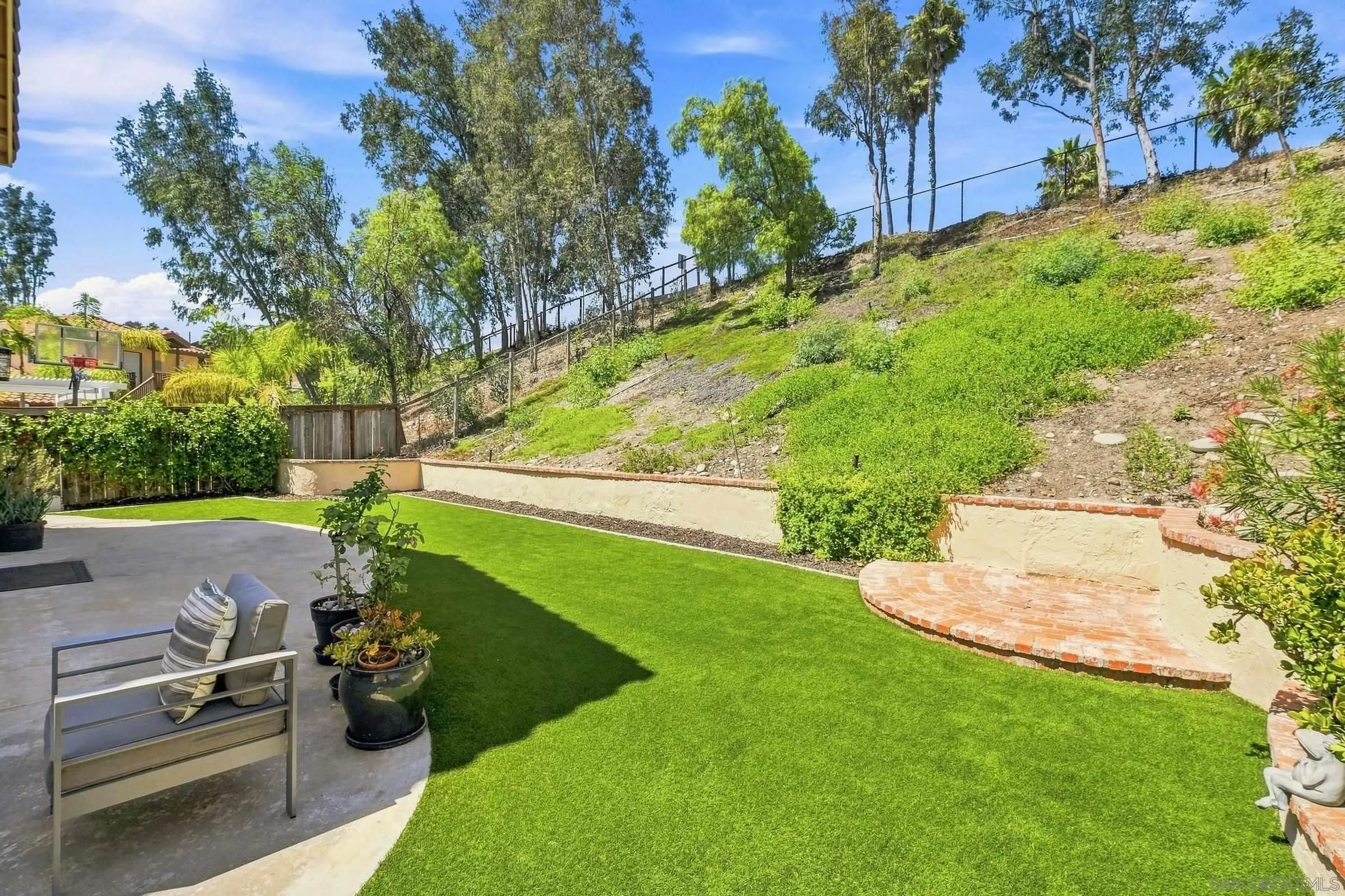 https://cdn.realtyfeed.com/cdn/127/260019850/9b2e7bf233f20be482fb429ce0b69117.webp