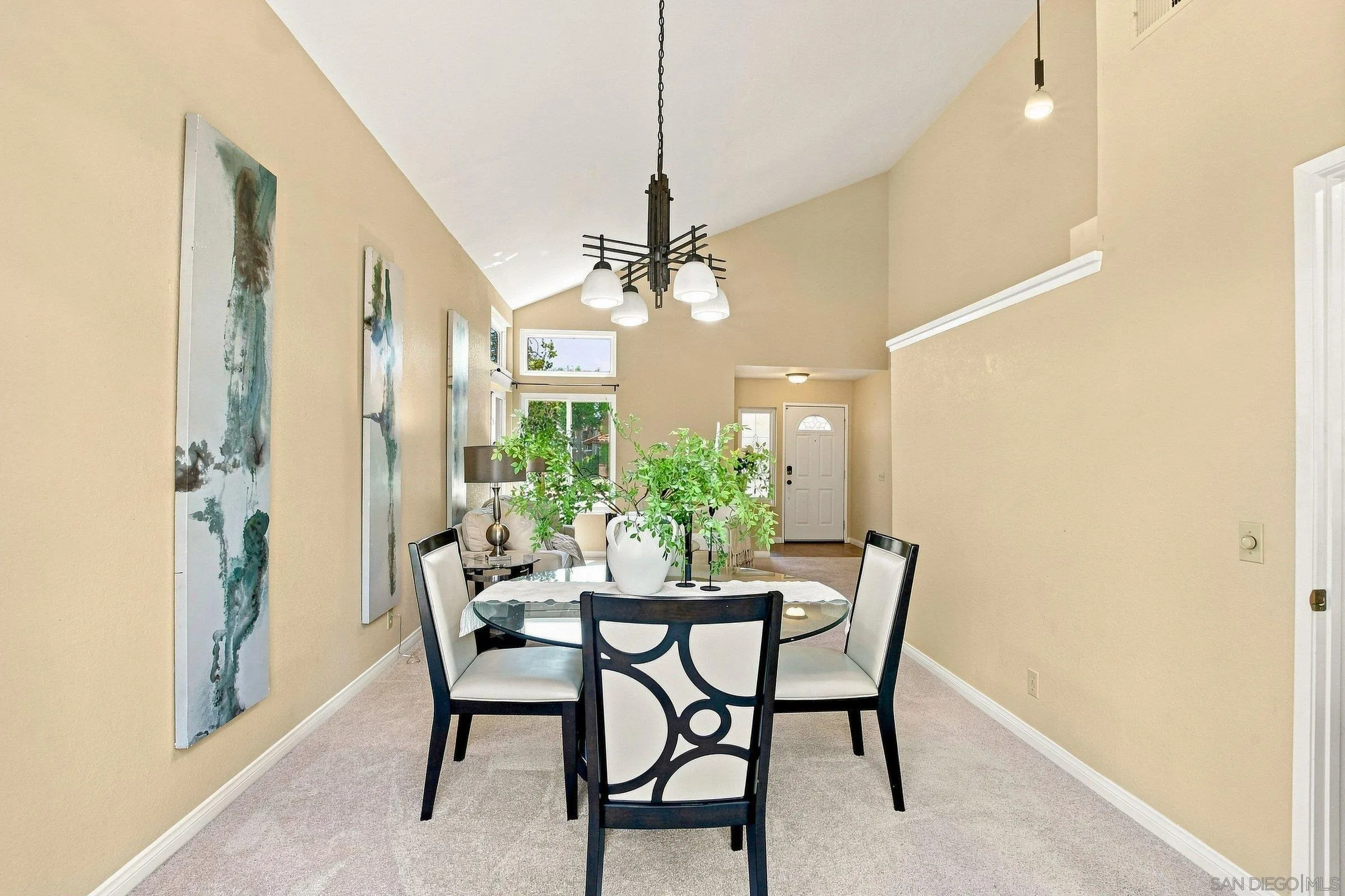 https://cdn.realtyfeed.com/cdn/127/260019850/b77485841a53a6786707bd947f89f6c3.webp