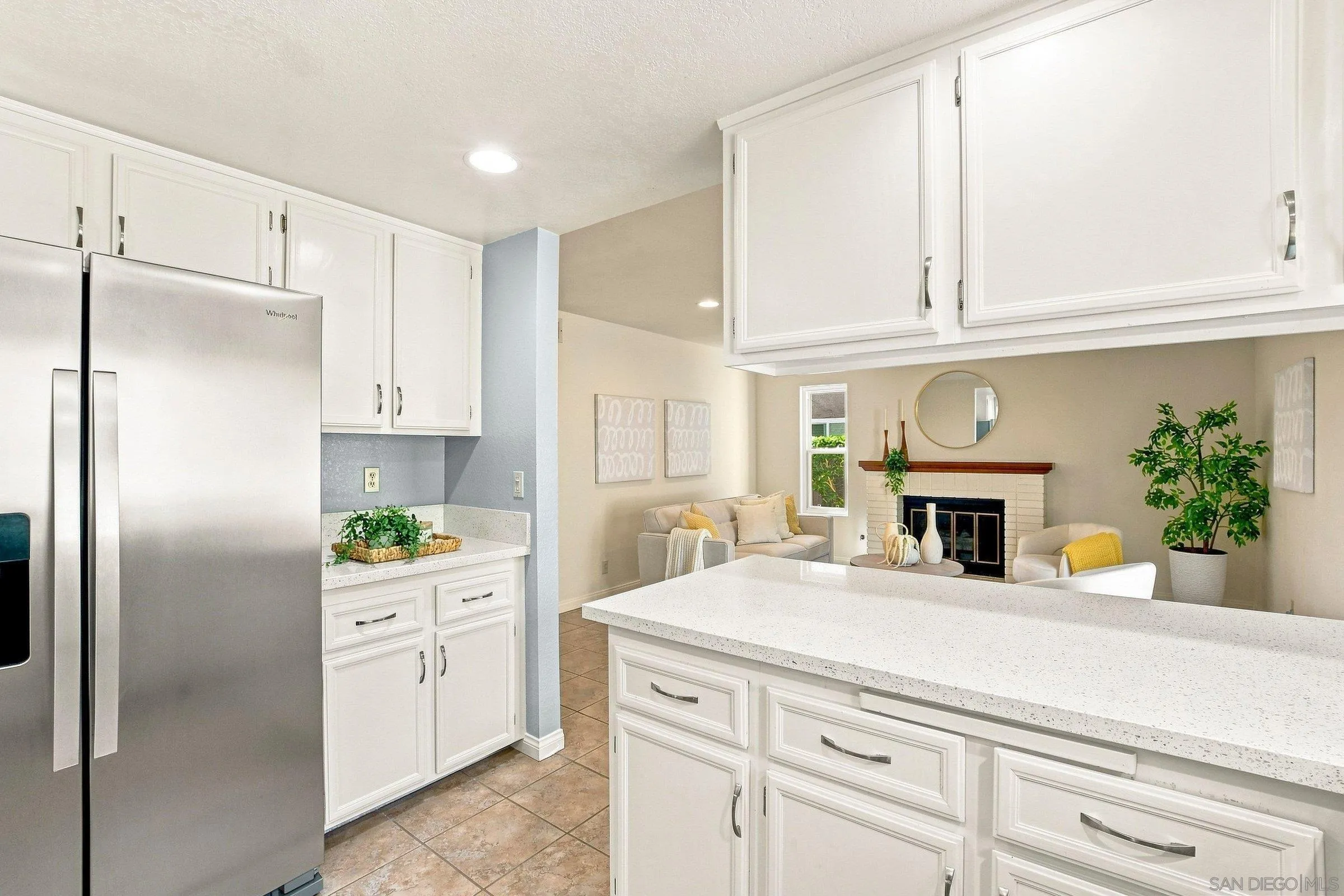 https://cdn.realtyfeed.com/cdn/127/260019850/b8f4e570c5116389ffbf7e6ff56ea0e0.webp