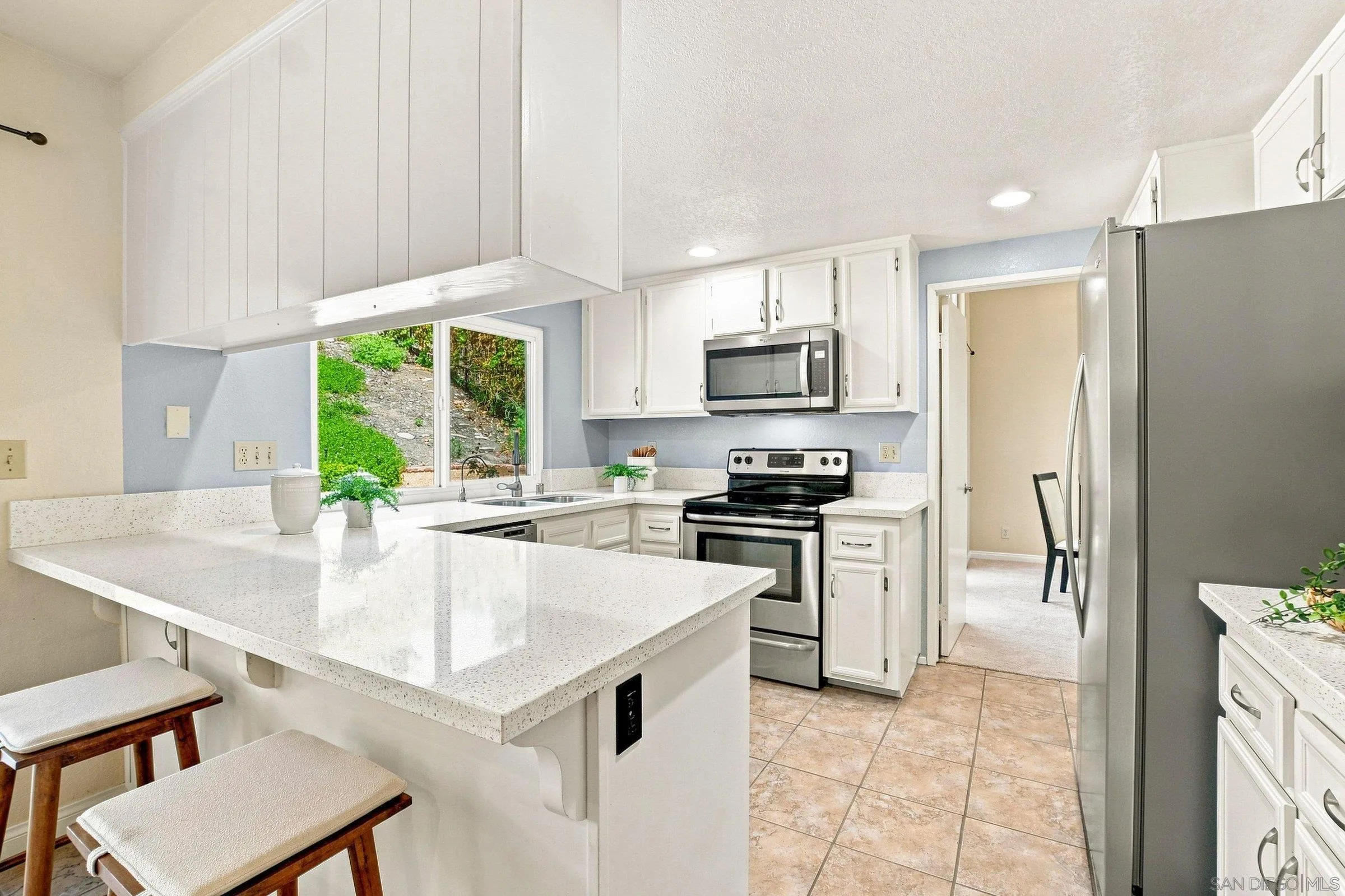 https://cdn.realtyfeed.com/cdn/127/260019850/c6045d33284d58133888dadc09ba61a6.webp