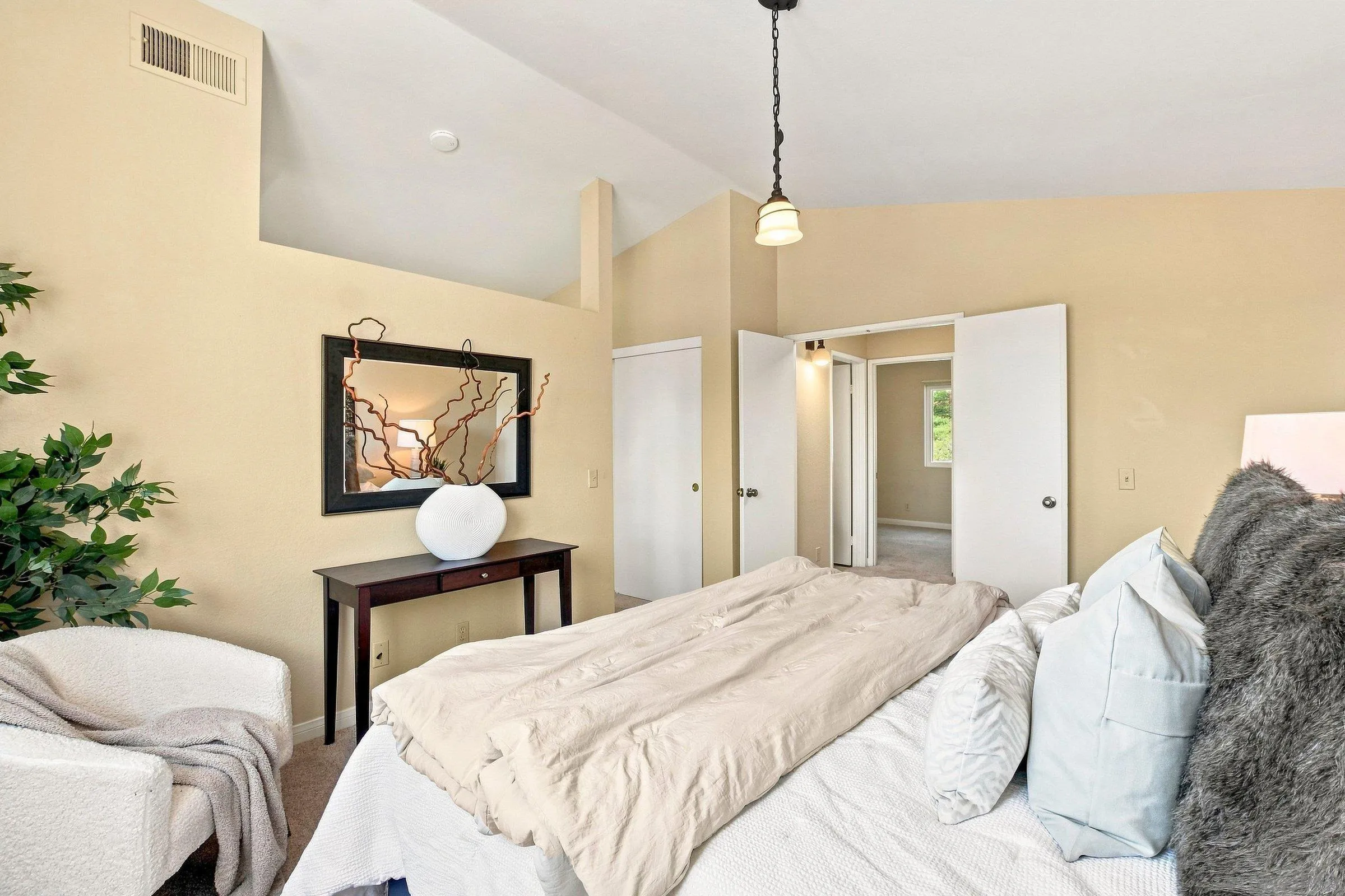 https://cdn.realtyfeed.com/cdn/127/260019850/f18ec2faa8216000a69a1a0e07b02deb.webp