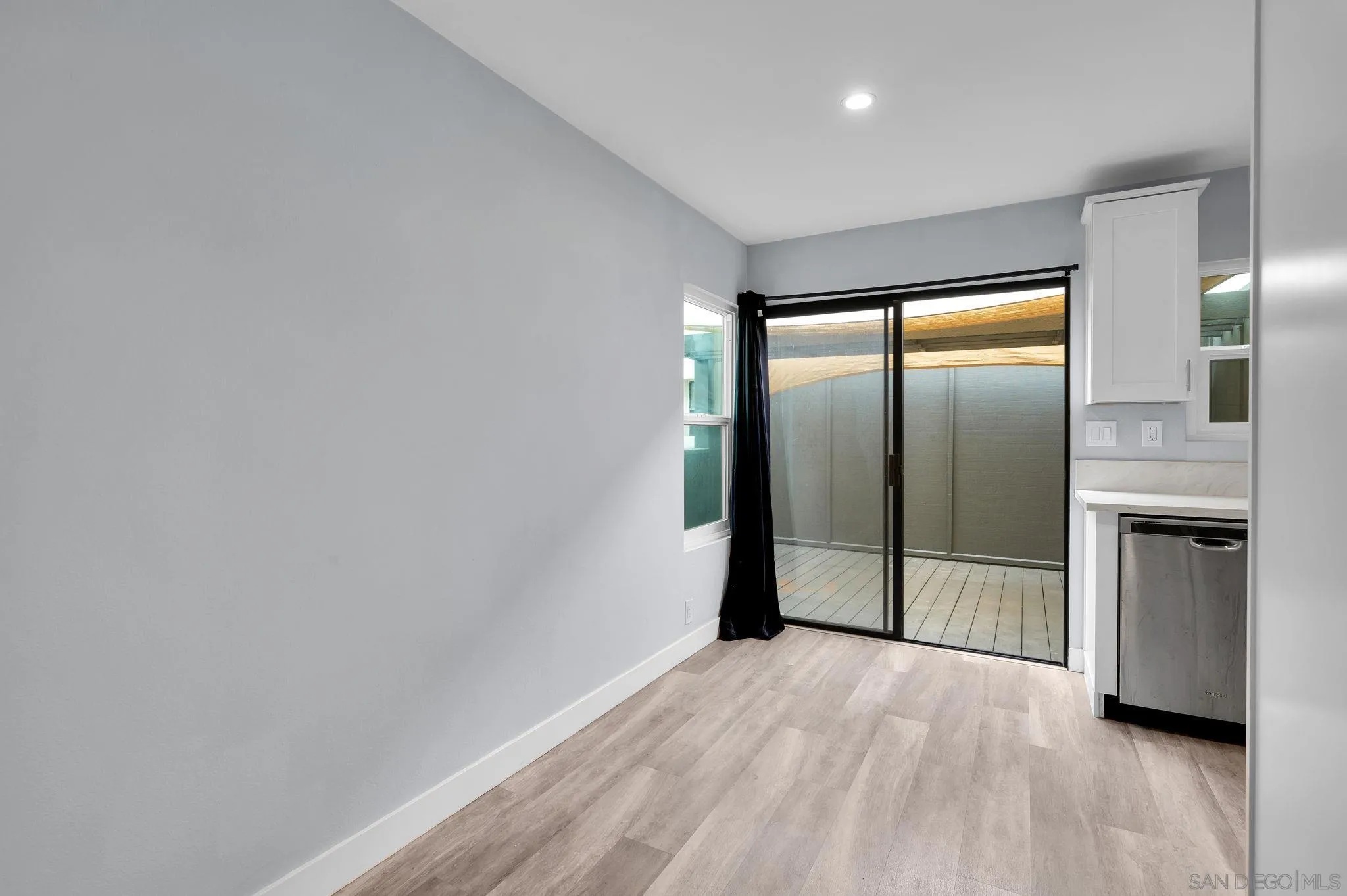 https://cdn.realtyfeed.com/cdn/127/260019851/56804d2c2fc8649fd90f8e98bfd63eed.webp