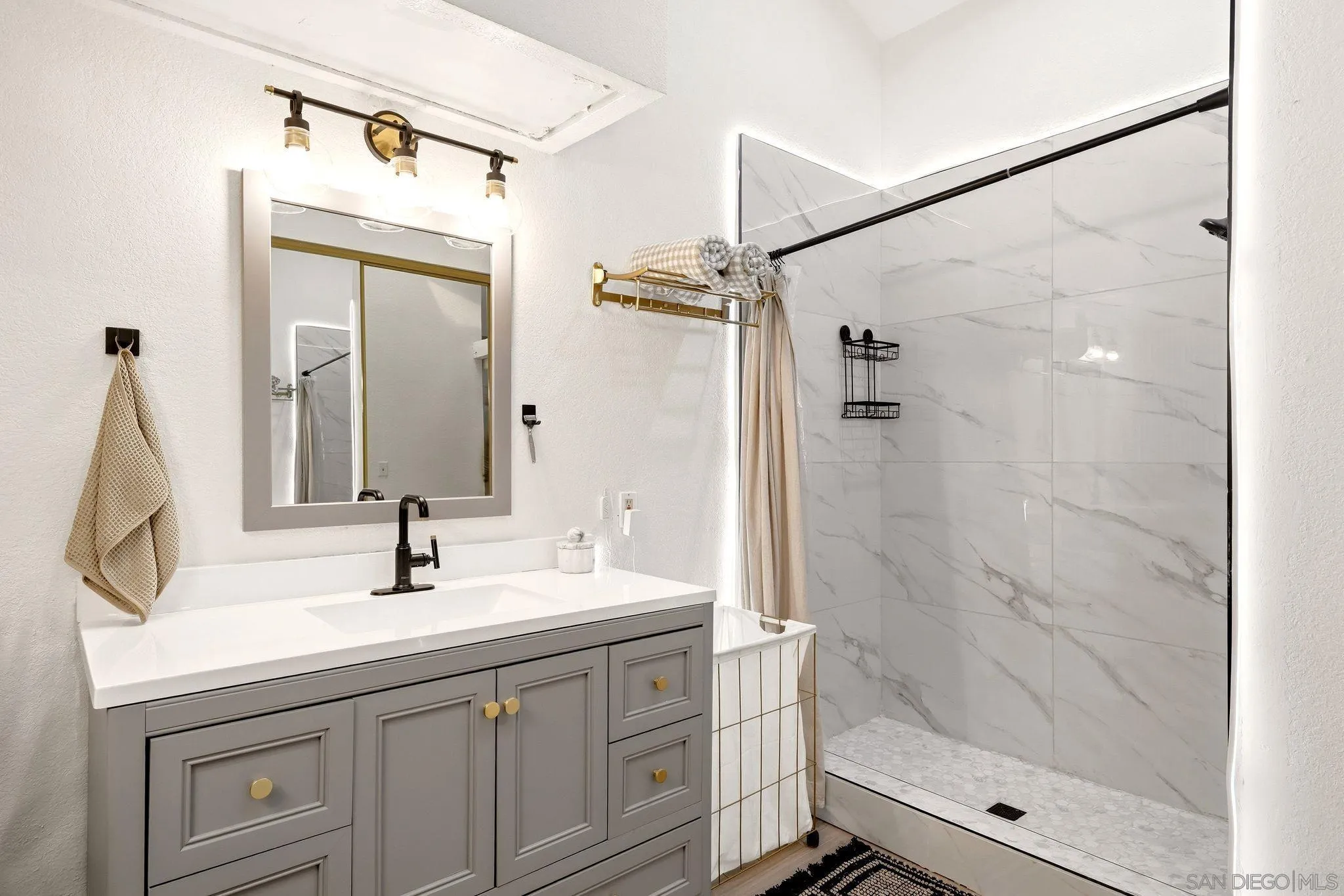 https://cdn.realtyfeed.com/cdn/127/260019854/273ad509a93043224c6f9a20d5ad1196.webp