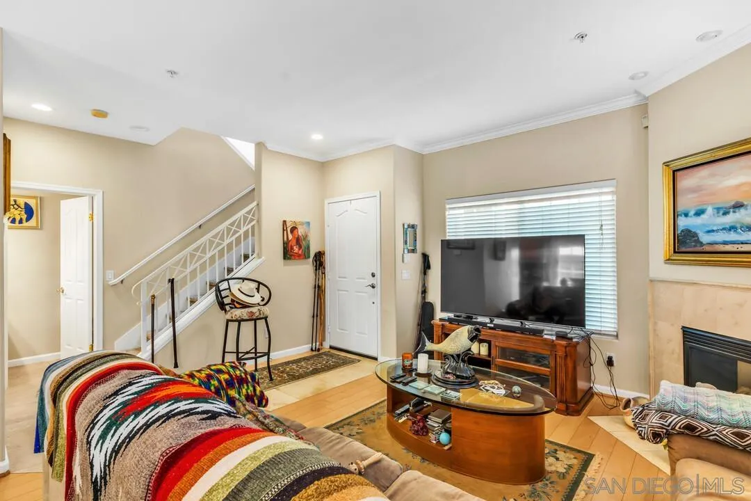 Photo #4: 260019859 Listing: Photo #4