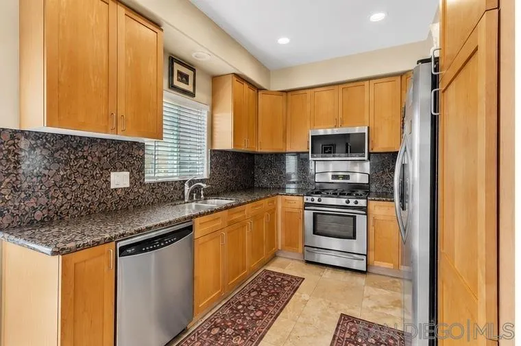 Photo #6: 260019859 Listing: Photo #6