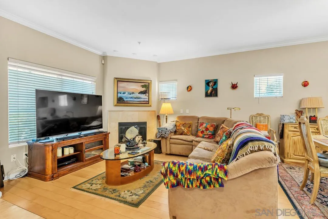 Photo #2: 260019859 Listing: Photo #2