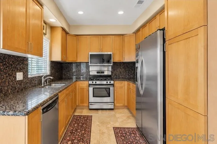 Photo #5: 260019859 Listing: Photo #5