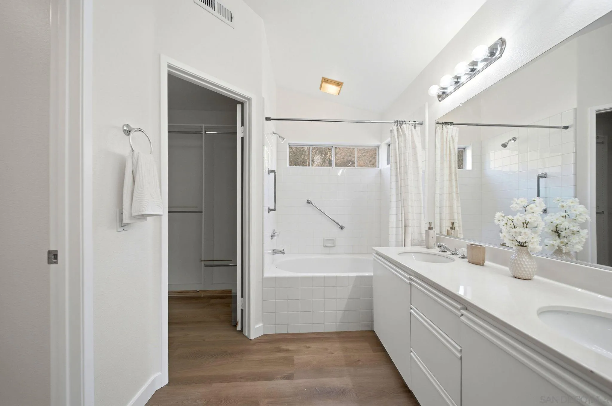 Photo #18: 260019861 Listing: Photo #18