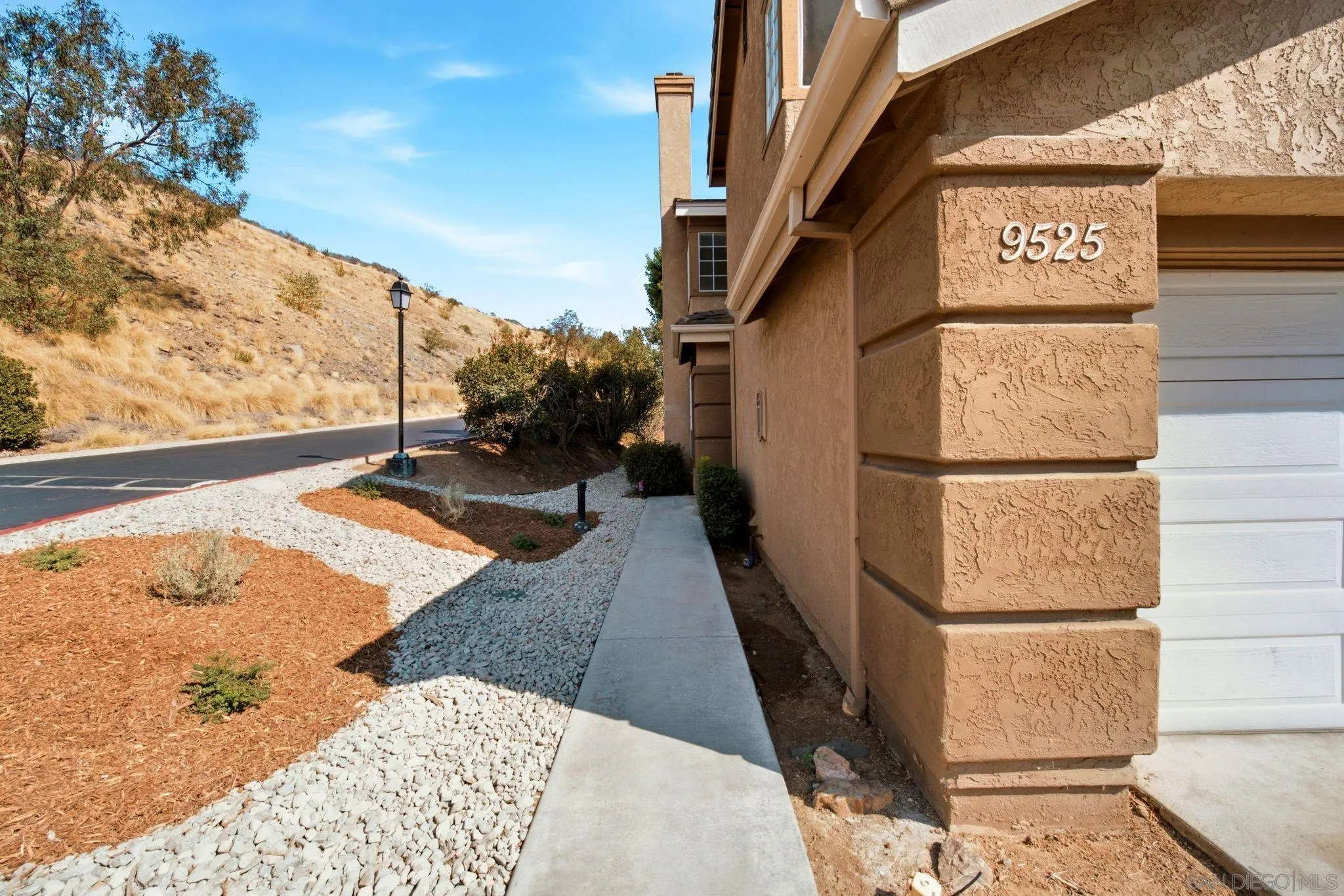 Photo #4: 260019861 Listing: Photo #4