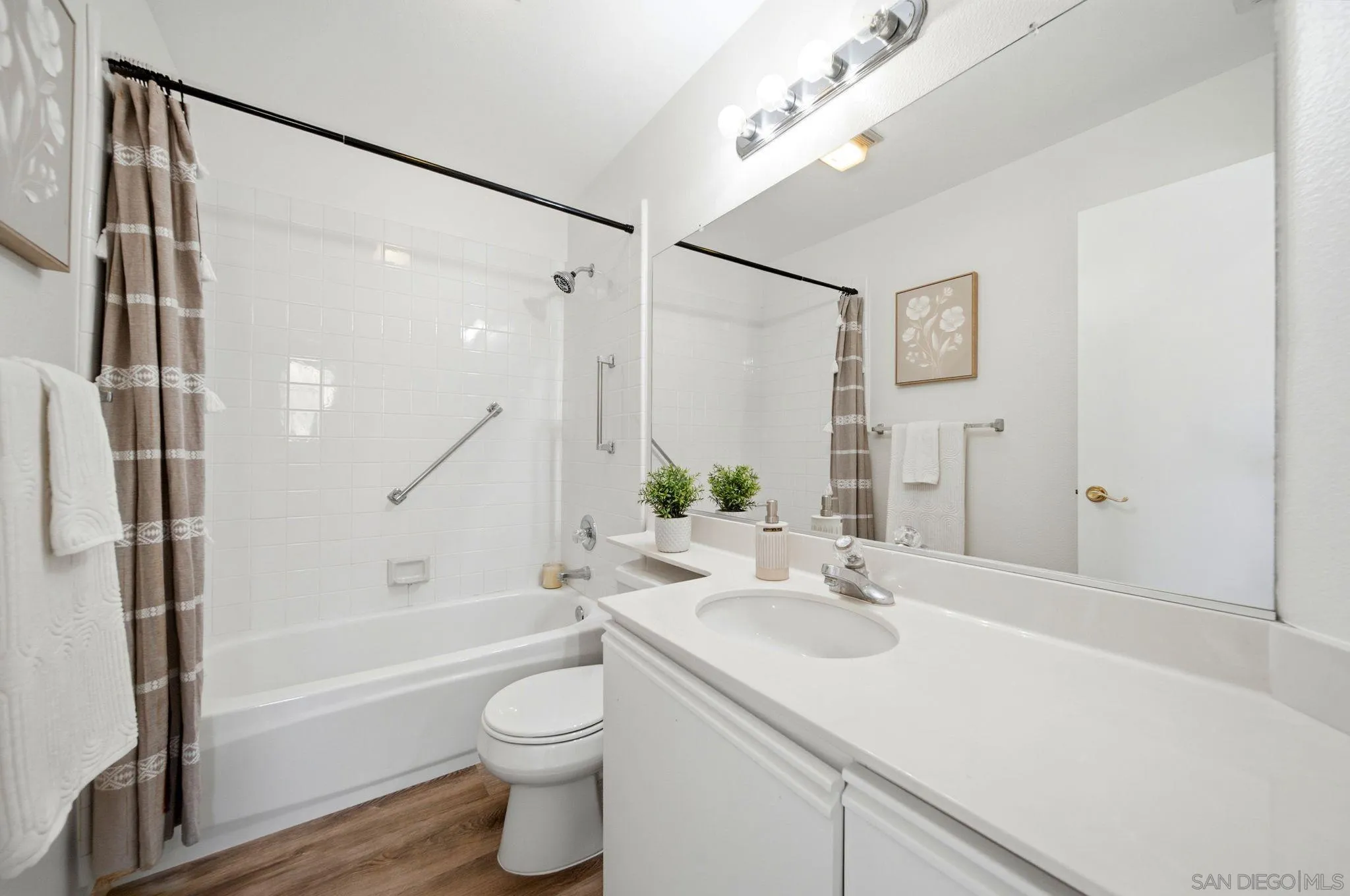Photo #25: 260019861 Listing: Photo #25