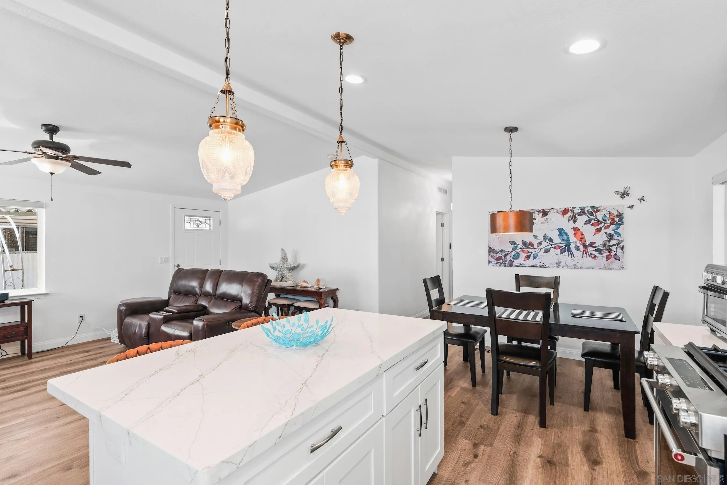 https://cdn.realtyfeed.com/cdn/127/260019862/5eb057a08ad76d3779a47b1da5205afc.webp