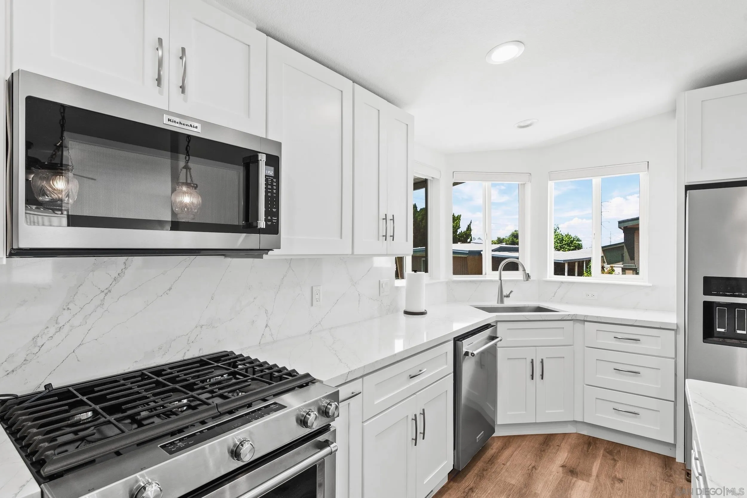 https://cdn.realtyfeed.com/cdn/127/260019862/7836b64a0da3e6b30ea162509840b215.webp
