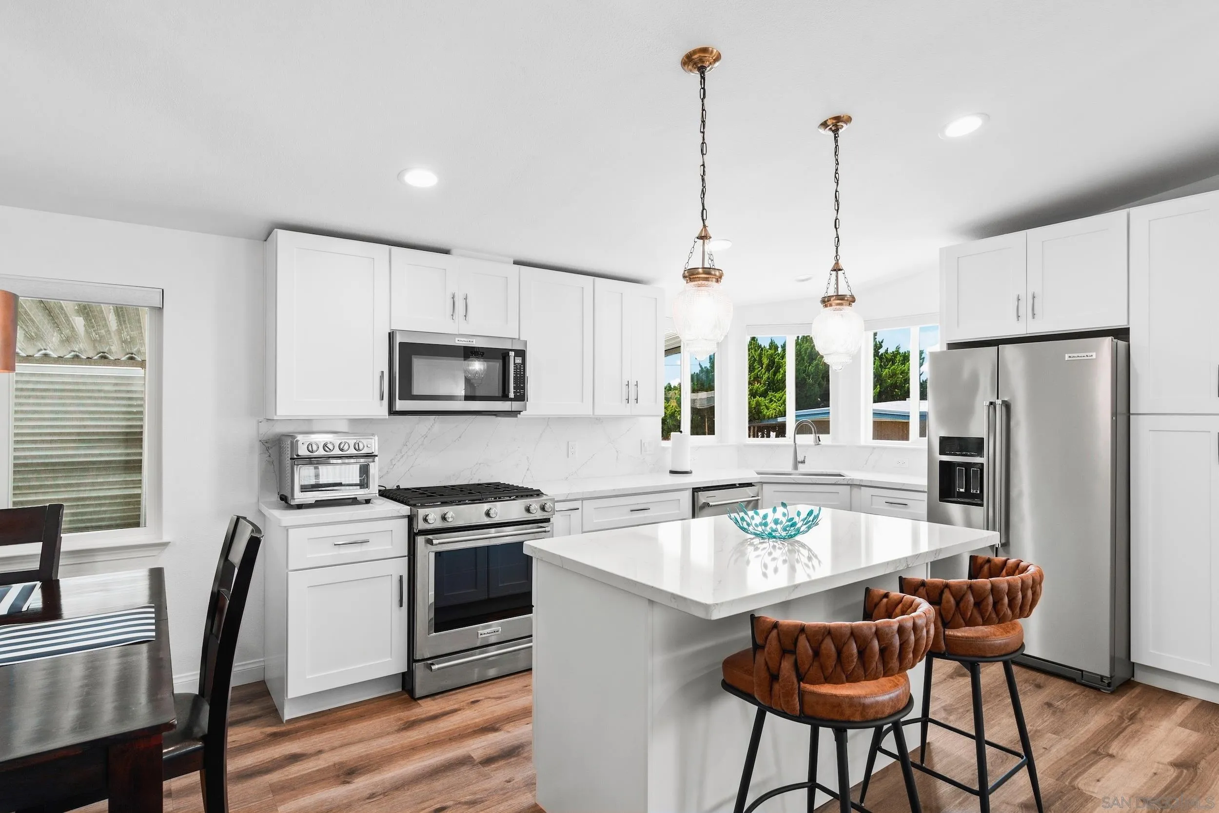 https://cdn.realtyfeed.com/cdn/127/260019862/cdf279bd841898a36f0321f5595c6e77.webp