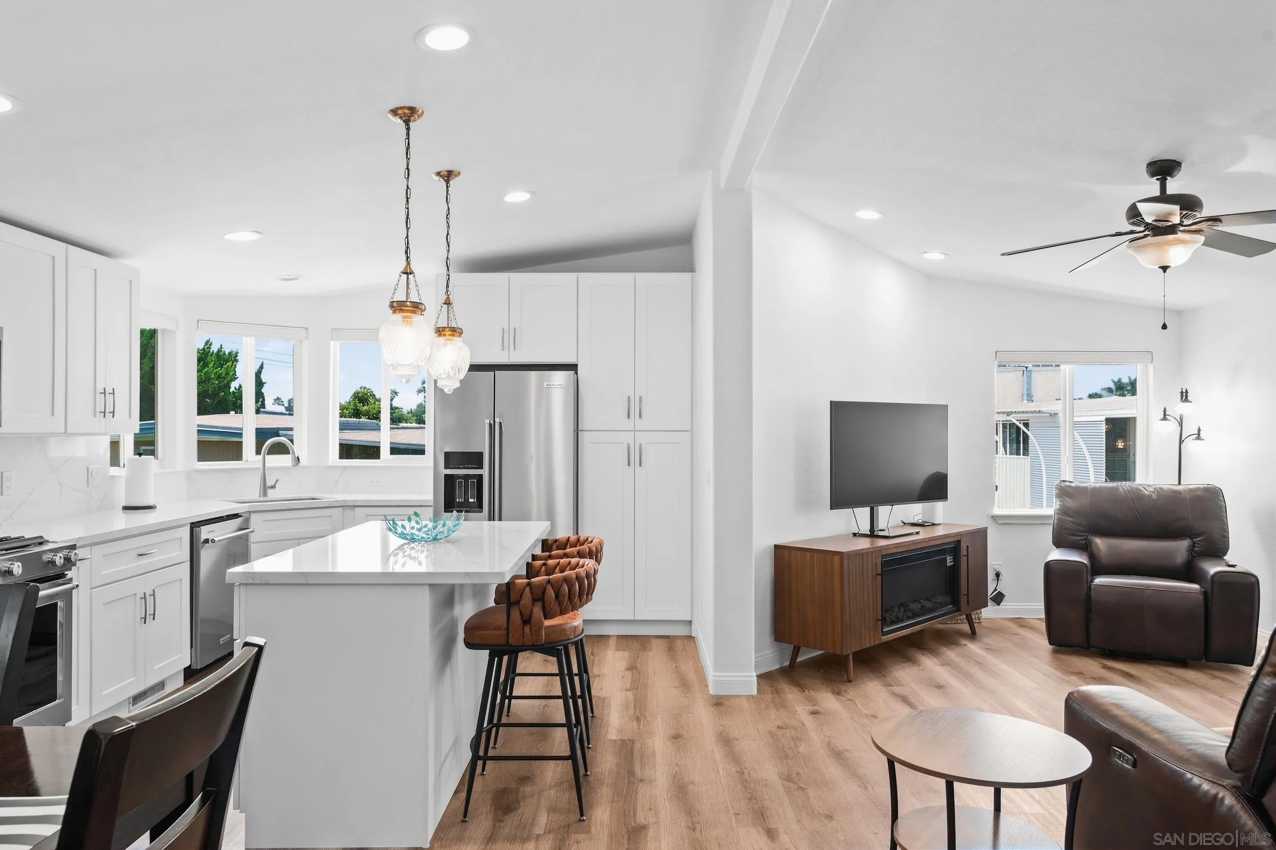 https://cdn.realtyfeed.com/cdn/127/260019862/d2c84ce90ff52b78b95ef47c6a378239.webp