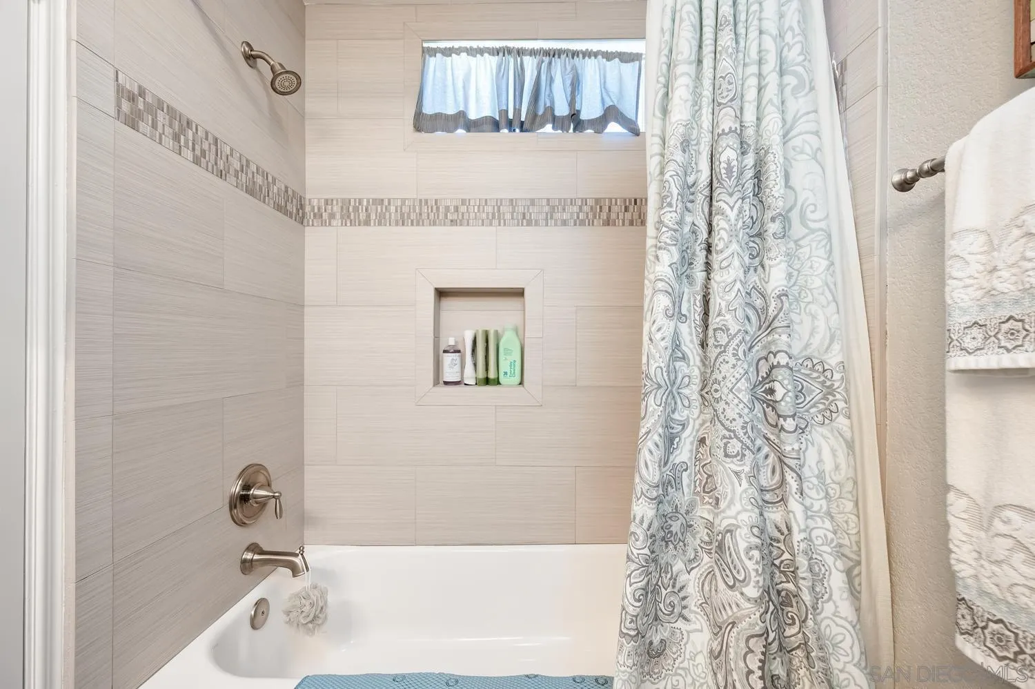 Photo #33: 260019863 Listing: Photo #33