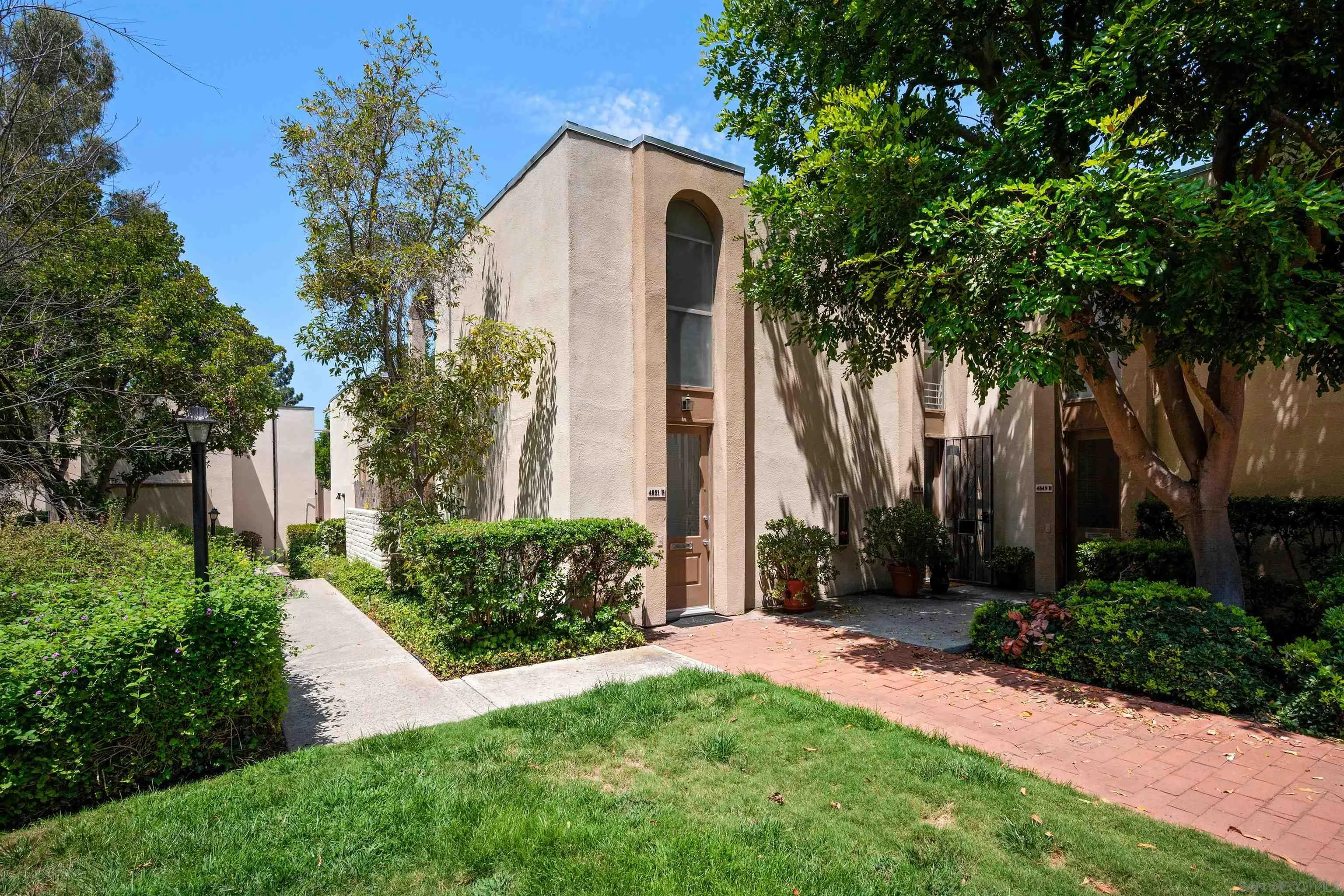 https://cdn.realtyfeed.com/cdn/127/260019865/34cb6a7e31fdf3744f77aa6c5d23ed05.webp