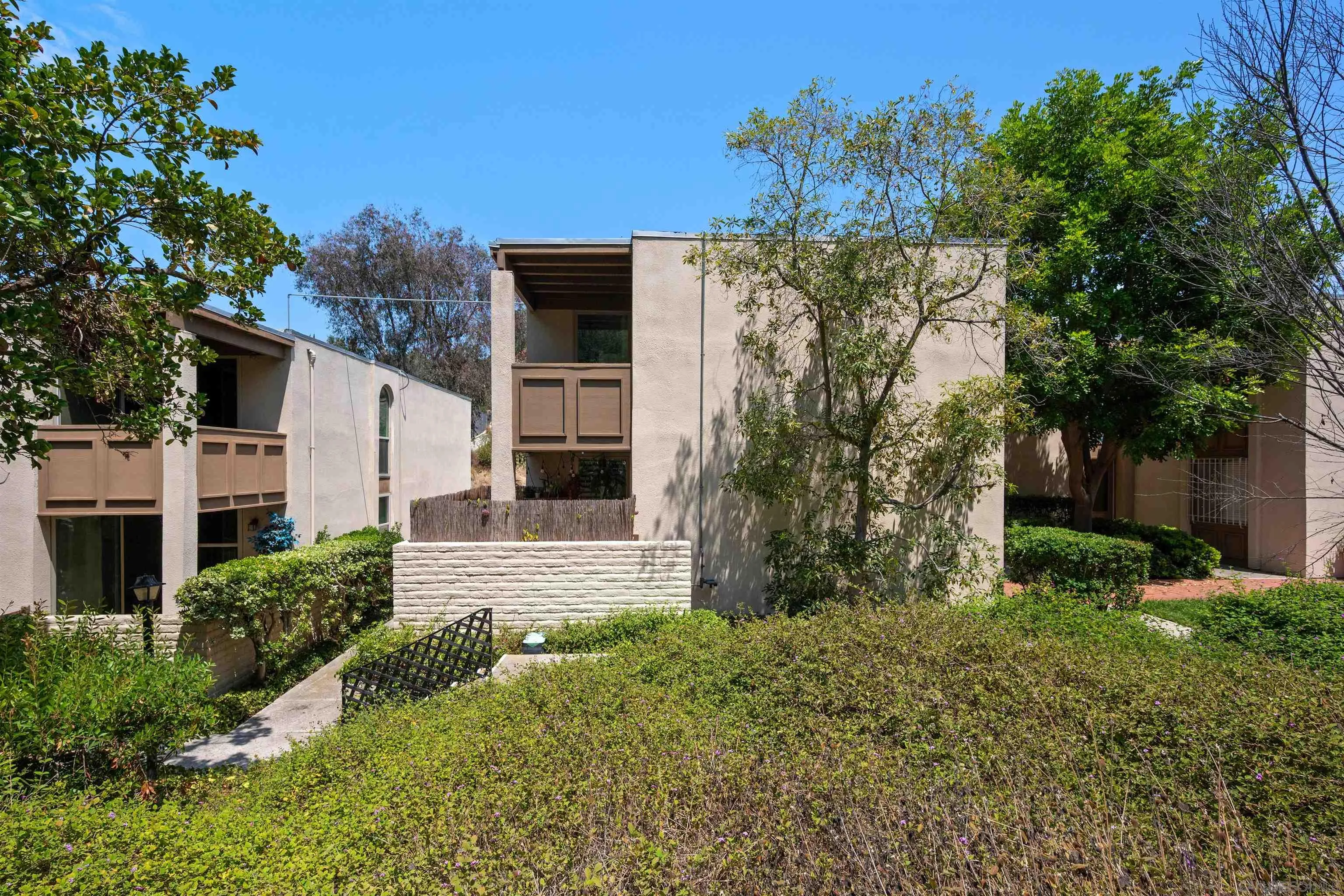 https://cdn.realtyfeed.com/cdn/127/260019865/8a89d8025201994c3a3da980c118d947.webp