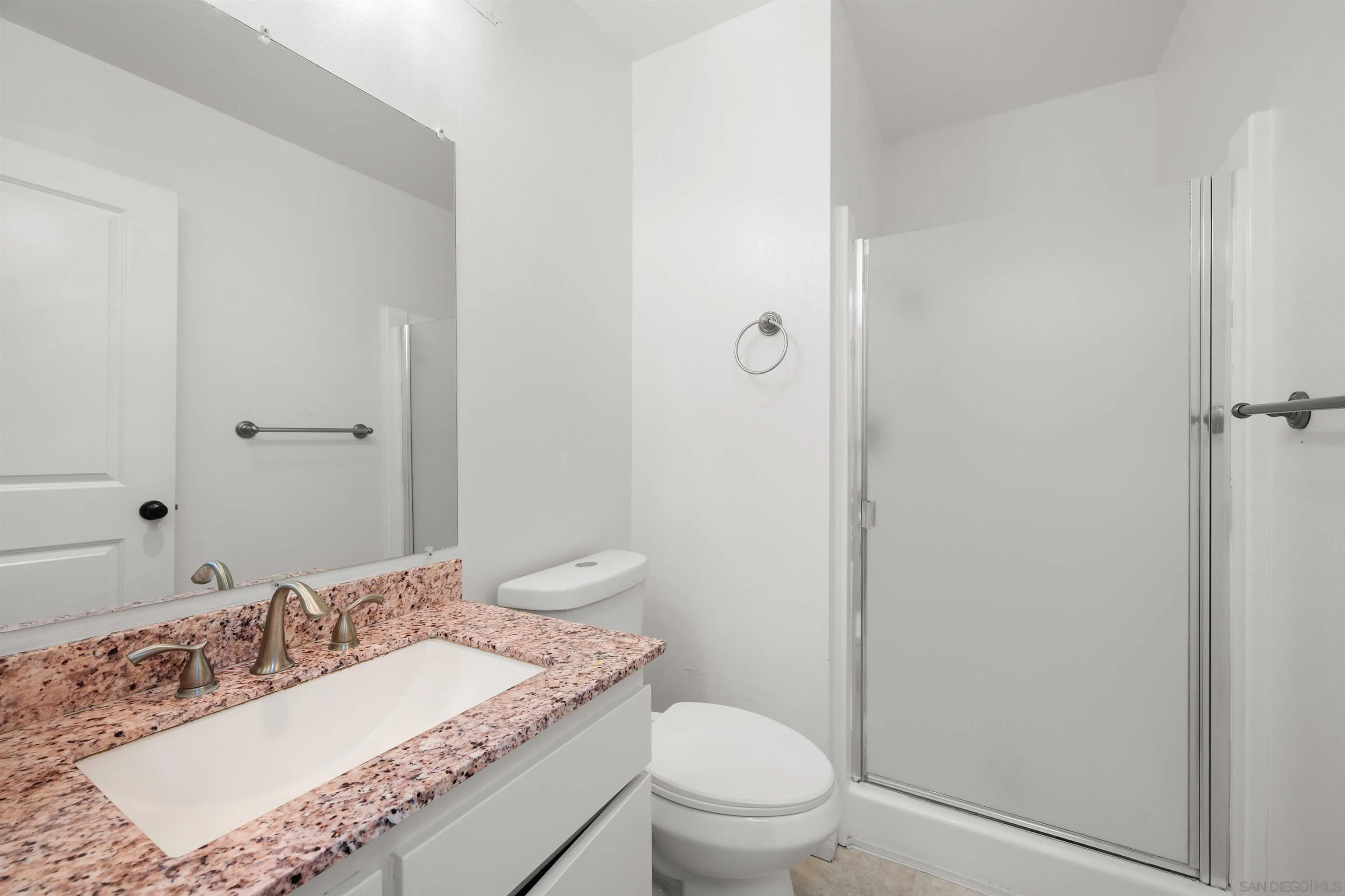 https://cdn.realtyfeed.com/cdn/127/260019865/be8f1ccbf797e9d9a2be9d177e399726.webp