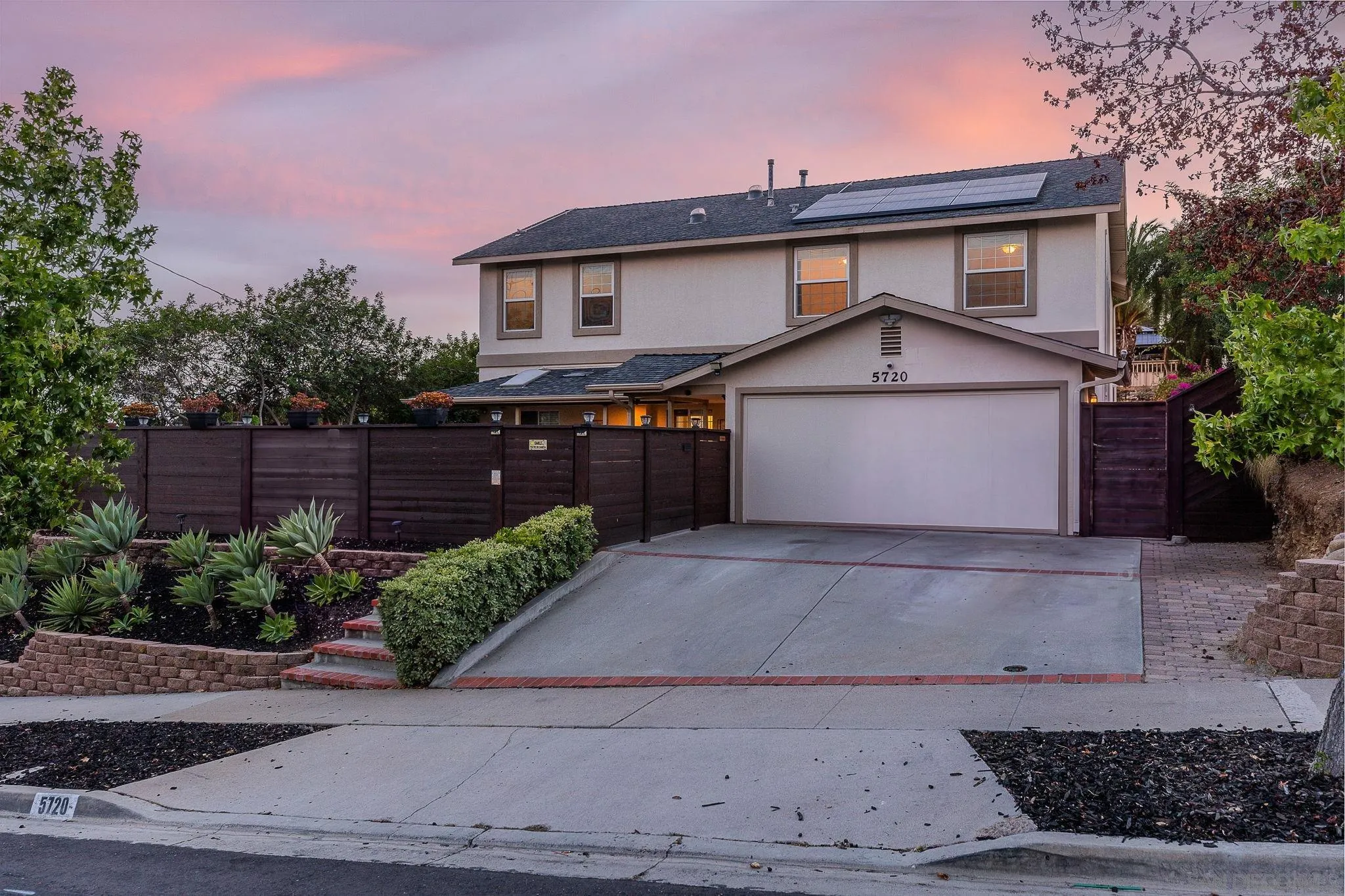 https://cdn.realtyfeed.com/cdn/127/260019866/b23392b4affe1809d5034b2a7763749e.webp