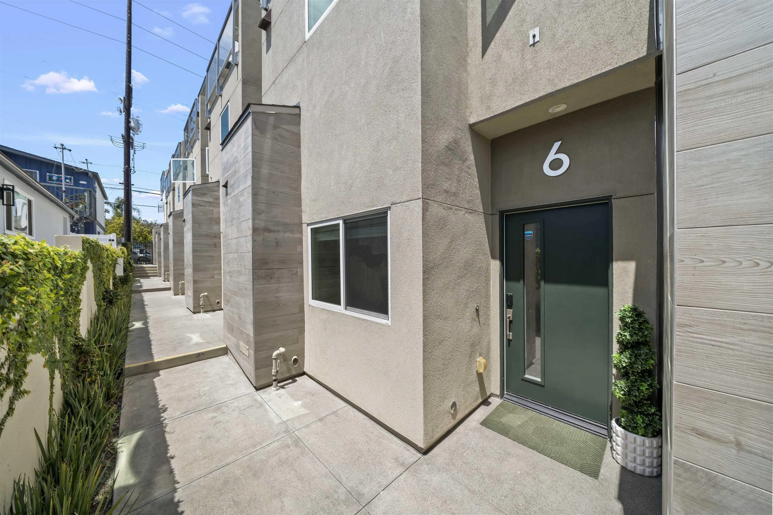 Photo #4: 260019868 Listing: Photo #4