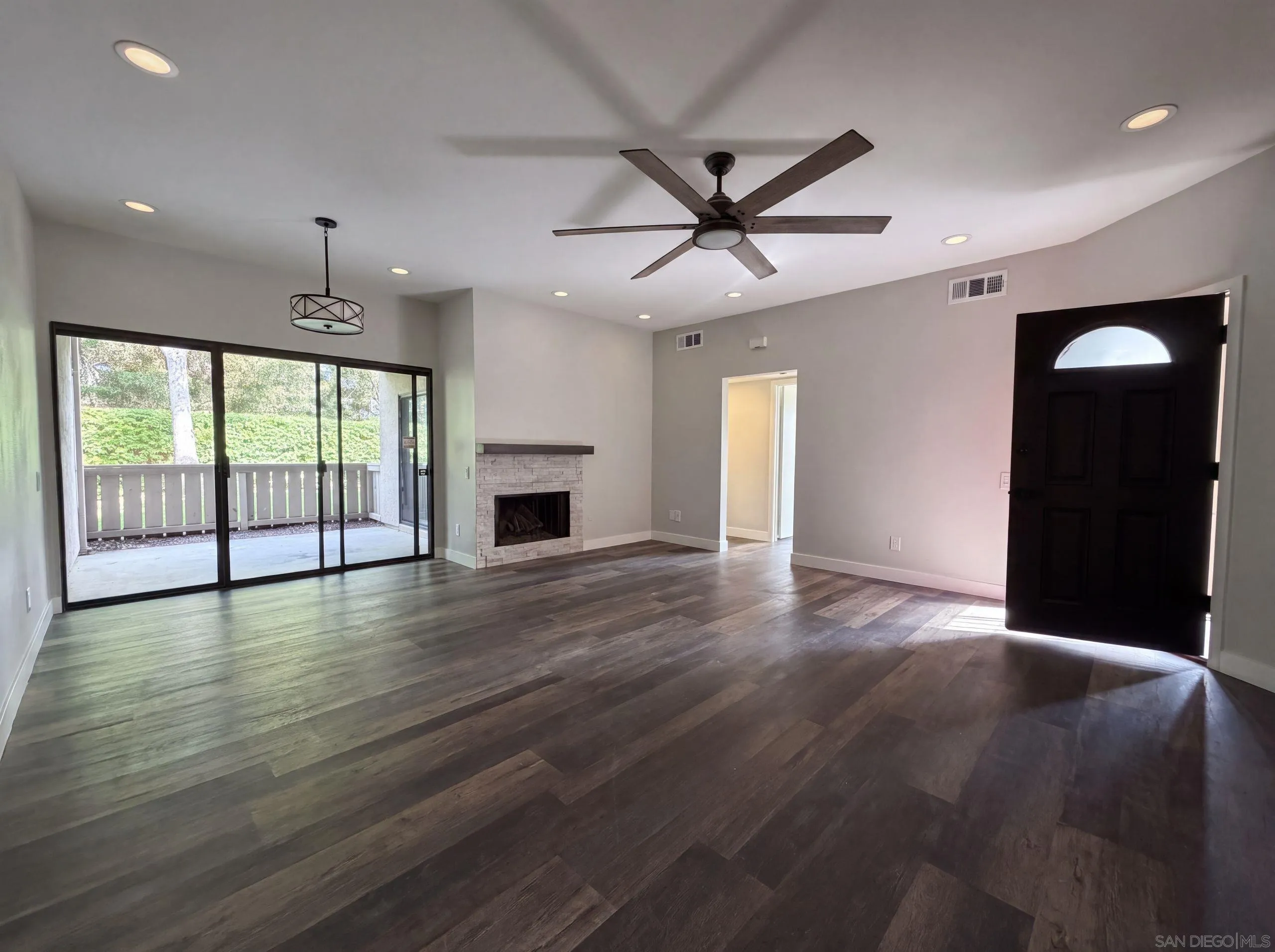 Photo #6: 260019869 Listing: Photo #6