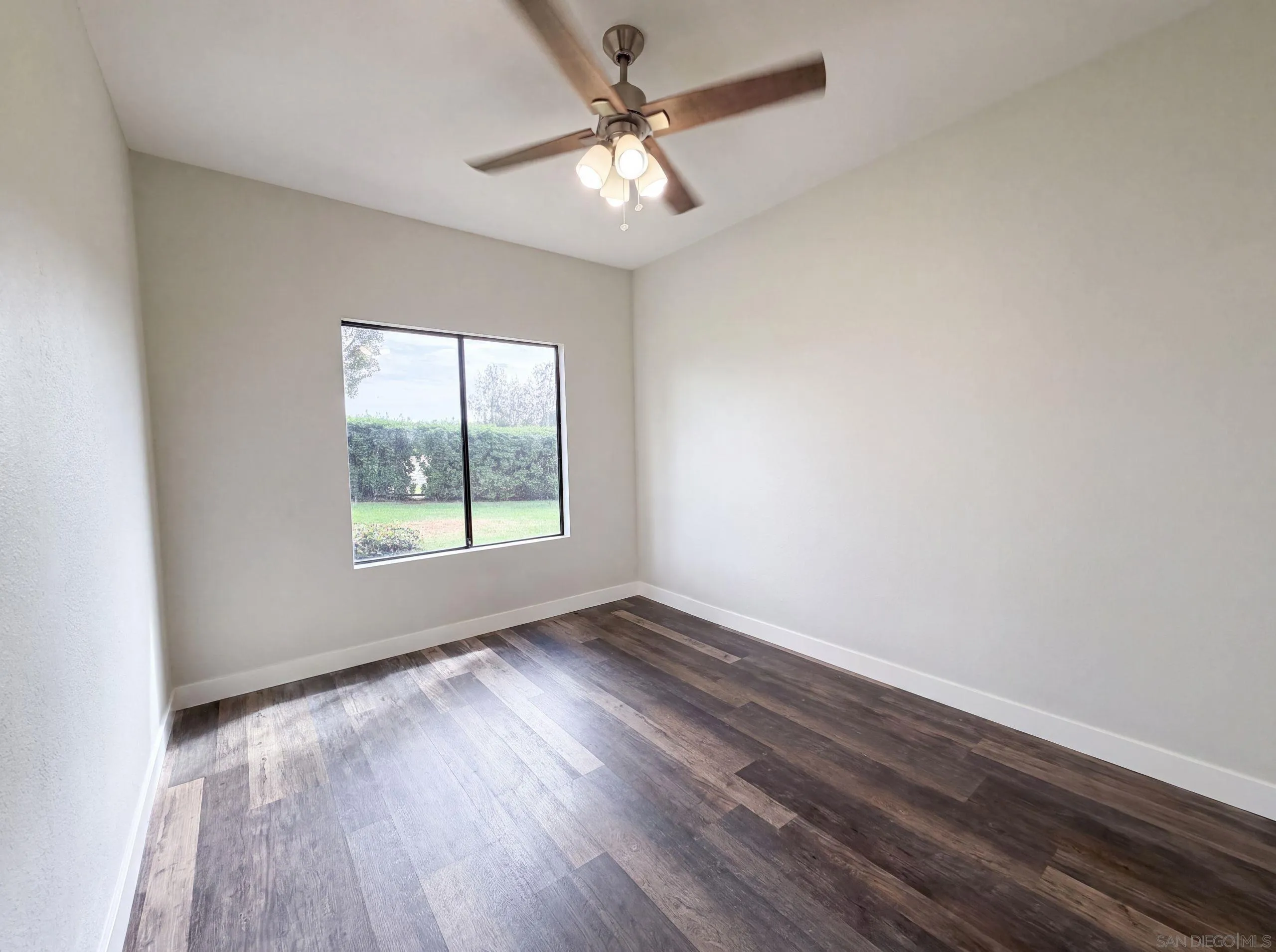 Photo #4: 260019869 Listing: Photo #4