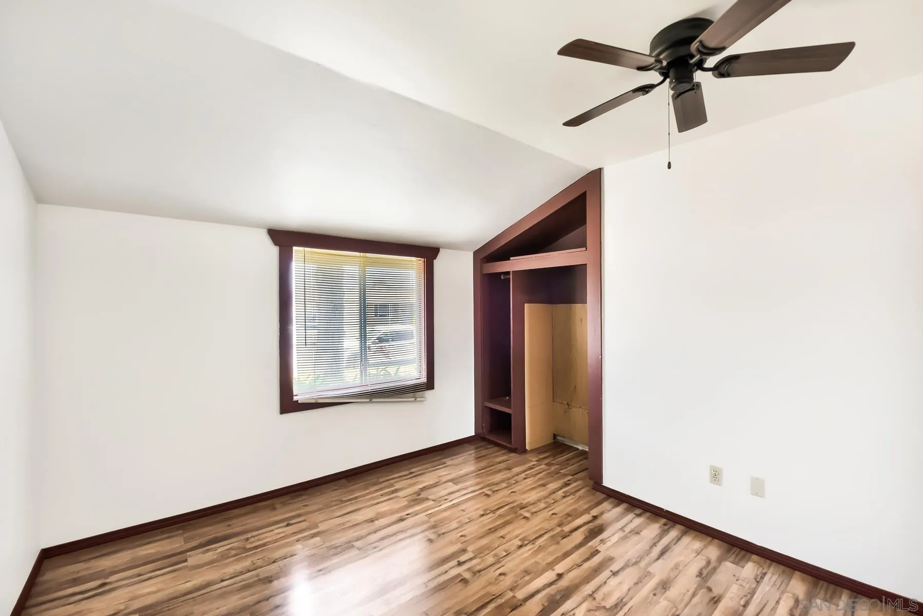 https://cdn.realtyfeed.com/cdn/127/260019870/d0ab6d0543072ccd002f588a2c755dcb.webp