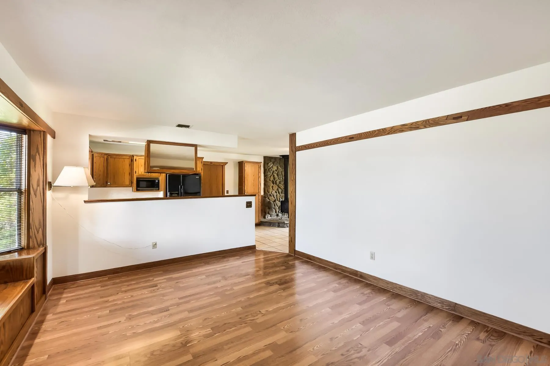 https://cdn.realtyfeed.com/cdn/127/260019870/d41eaf7a48dcbf935f9a54a8823d62dc.webp