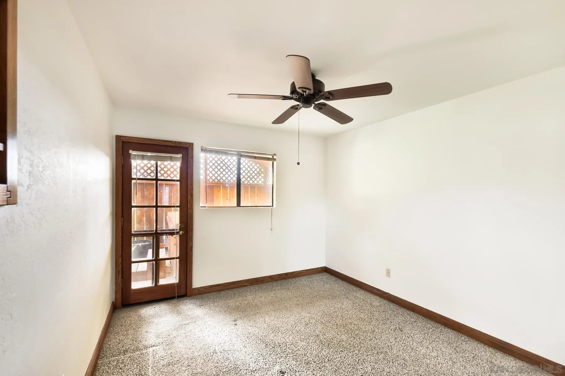 https://cdn.realtyfeed.com/cdn/127/260019870/d9bca8bd6973cf3ba92c6bcd25aa7fcc.webp