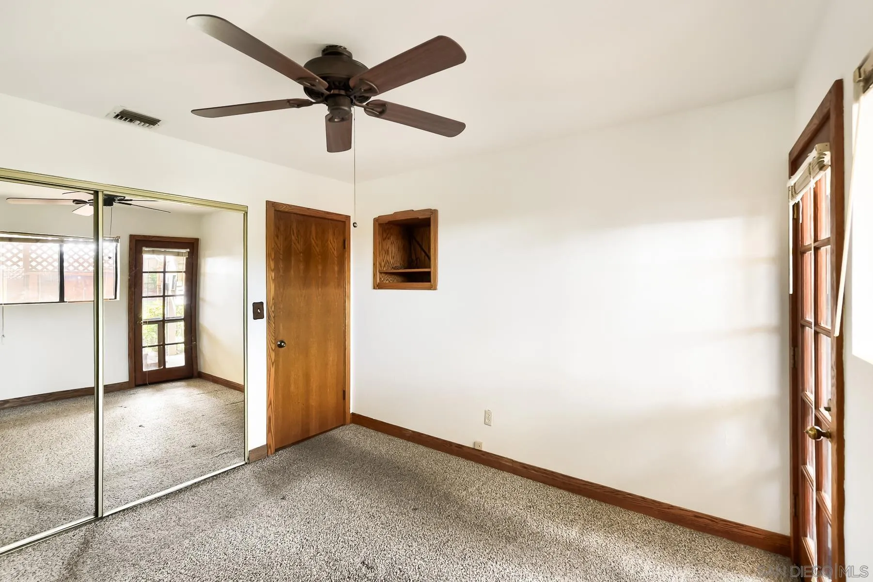 https://cdn.realtyfeed.com/cdn/127/260019870/f9fd6b1368d114a41198803794e01043.webp