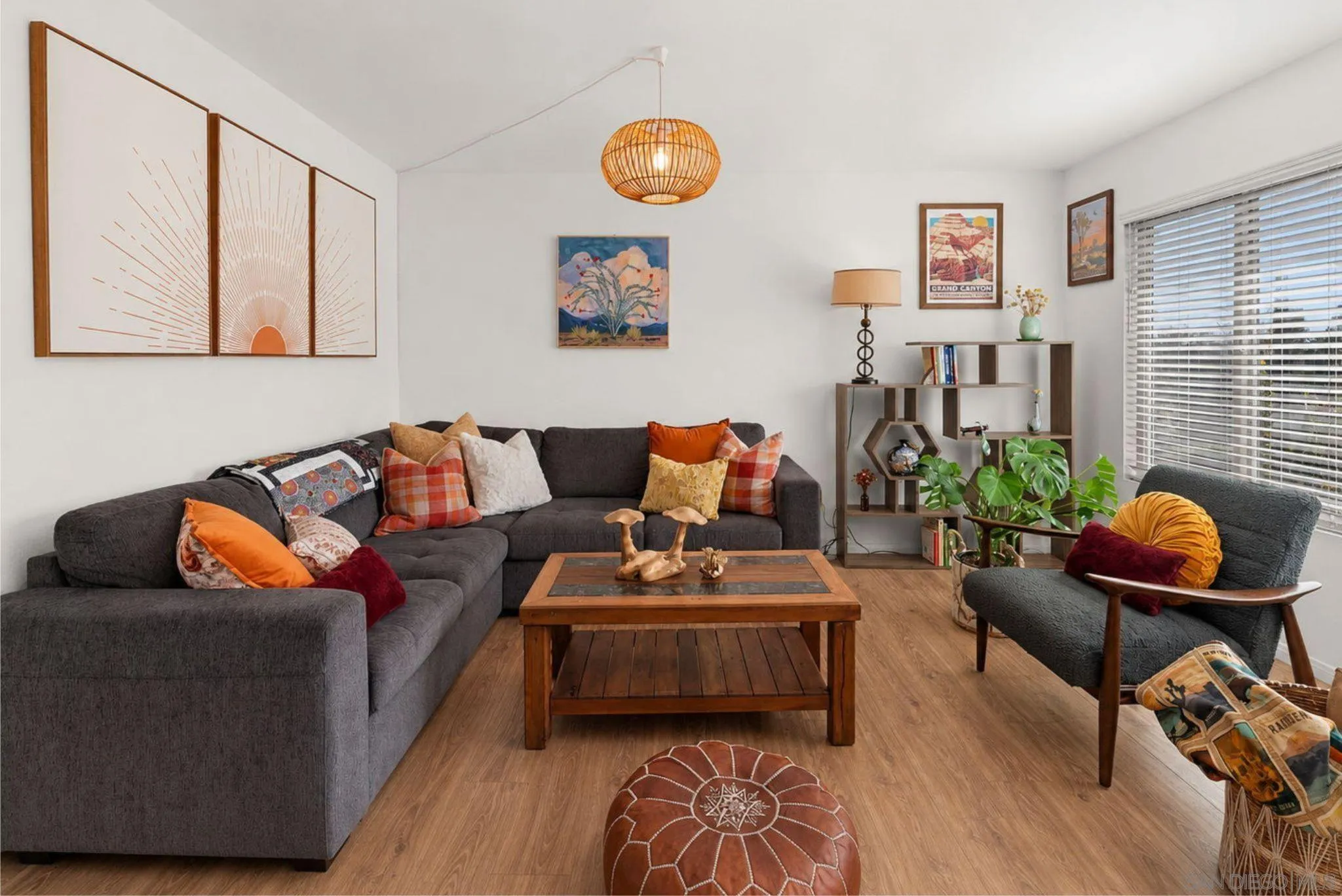https://cdn.realtyfeed.com/cdn/127/260019872/10c2e9eeb050d105b57e414489fd67ee.webp