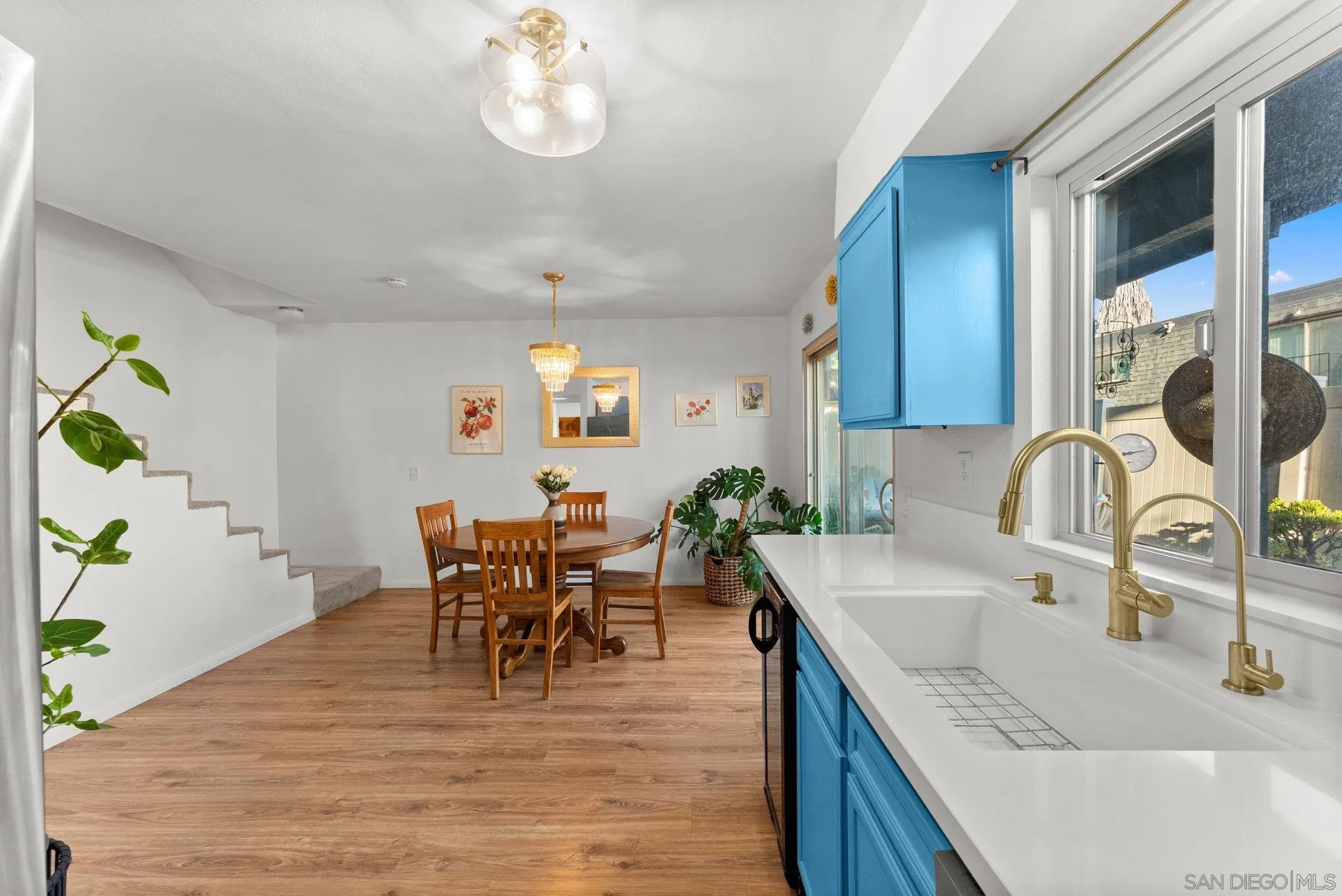 https://cdn.realtyfeed.com/cdn/127/260019872/46f6be103c5836cf83d5c30f7d9dce7f.webp