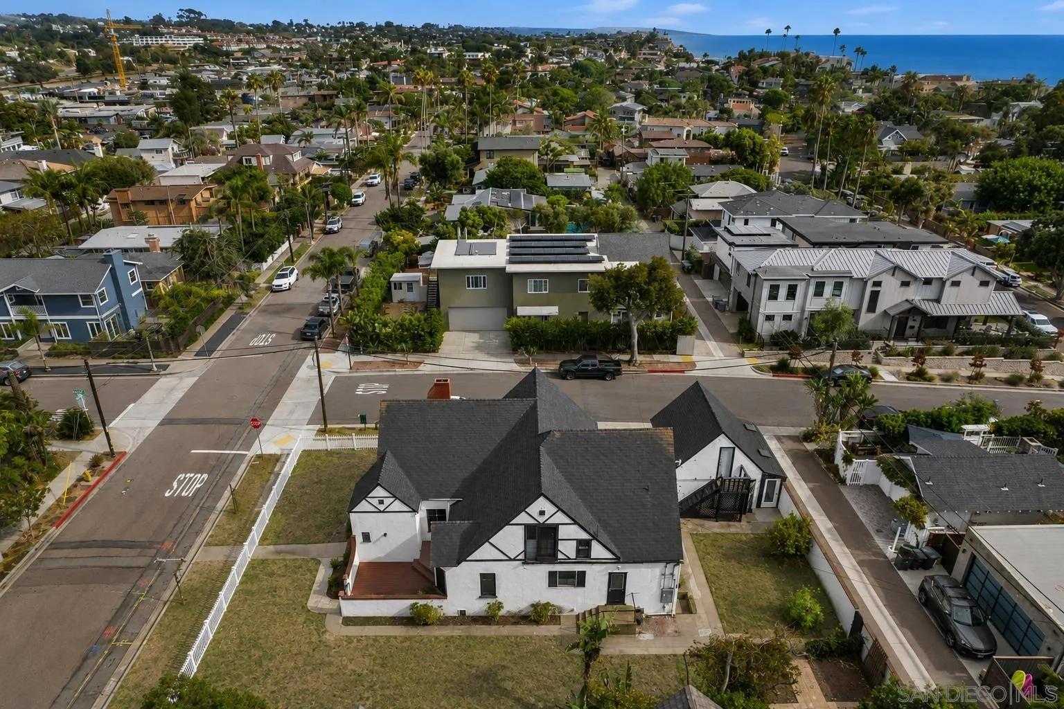 https://cdn.realtyfeed.com/cdn/127/260019874/e15b29c754e8be1a32e91b77491370f1.webp