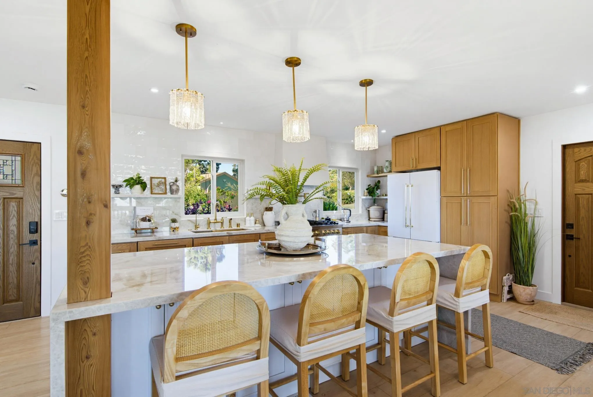 https://cdn.realtyfeed.com/cdn/127/260019875/059182e774f8092c991deab26fc9e217.webp