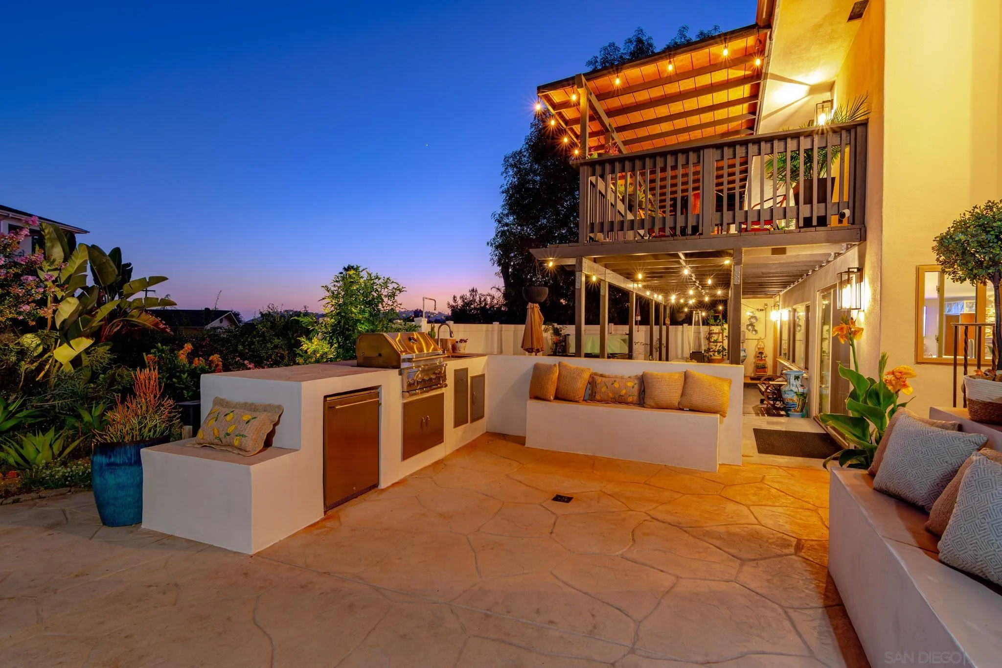https://cdn.realtyfeed.com/cdn/127/260019875/1985ab6b582c53f3fdf93d82846e3acd.webp