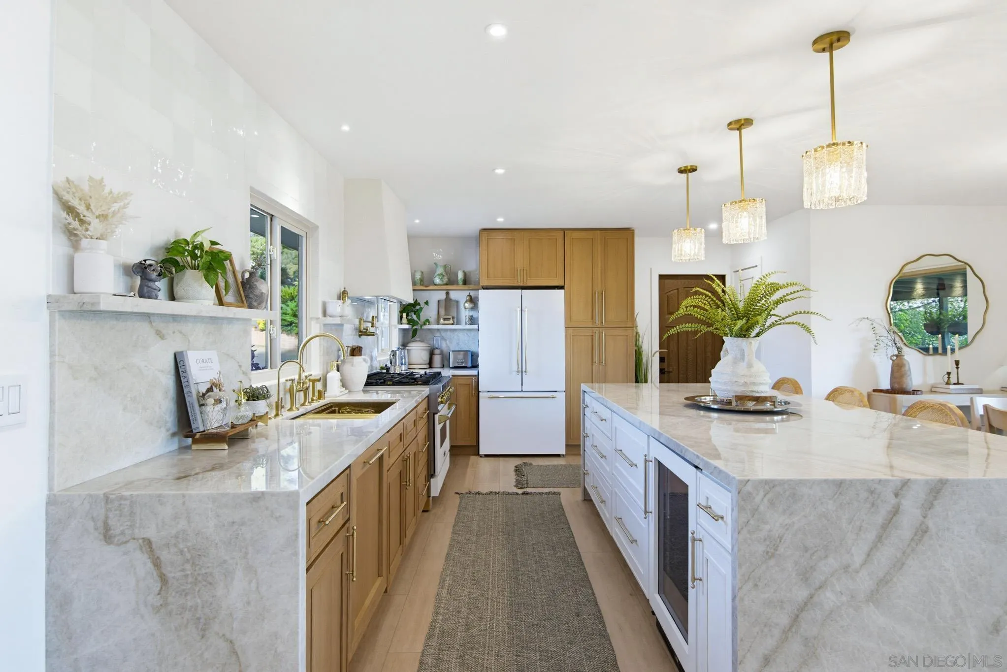 https://cdn.realtyfeed.com/cdn/127/260019875/92adf83d00164c74496fef5c7f707fc6.webp