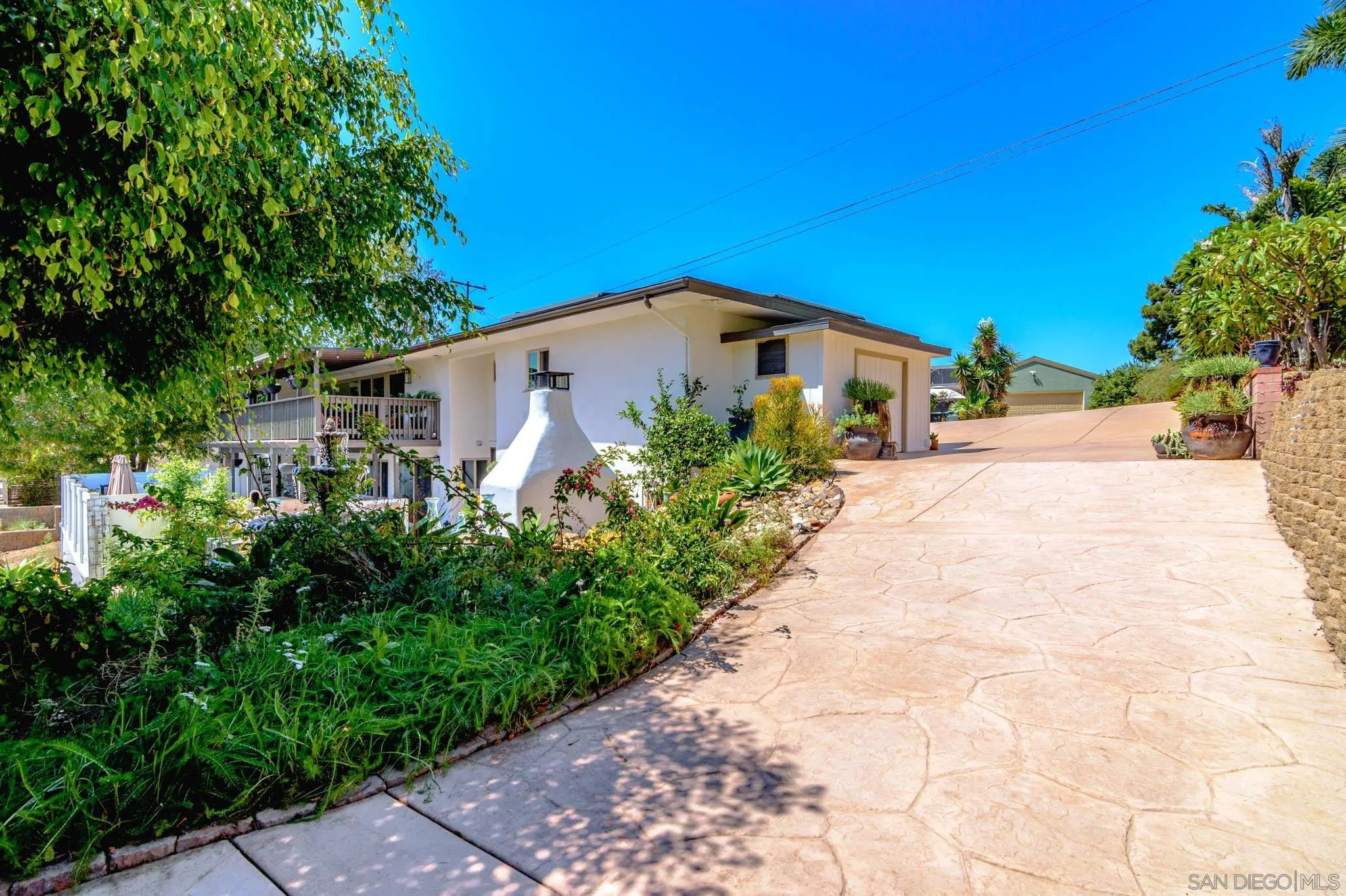 https://cdn.realtyfeed.com/cdn/127/260019875/93730e528aa7aa1e9ed455a6a33f6f9c.webp