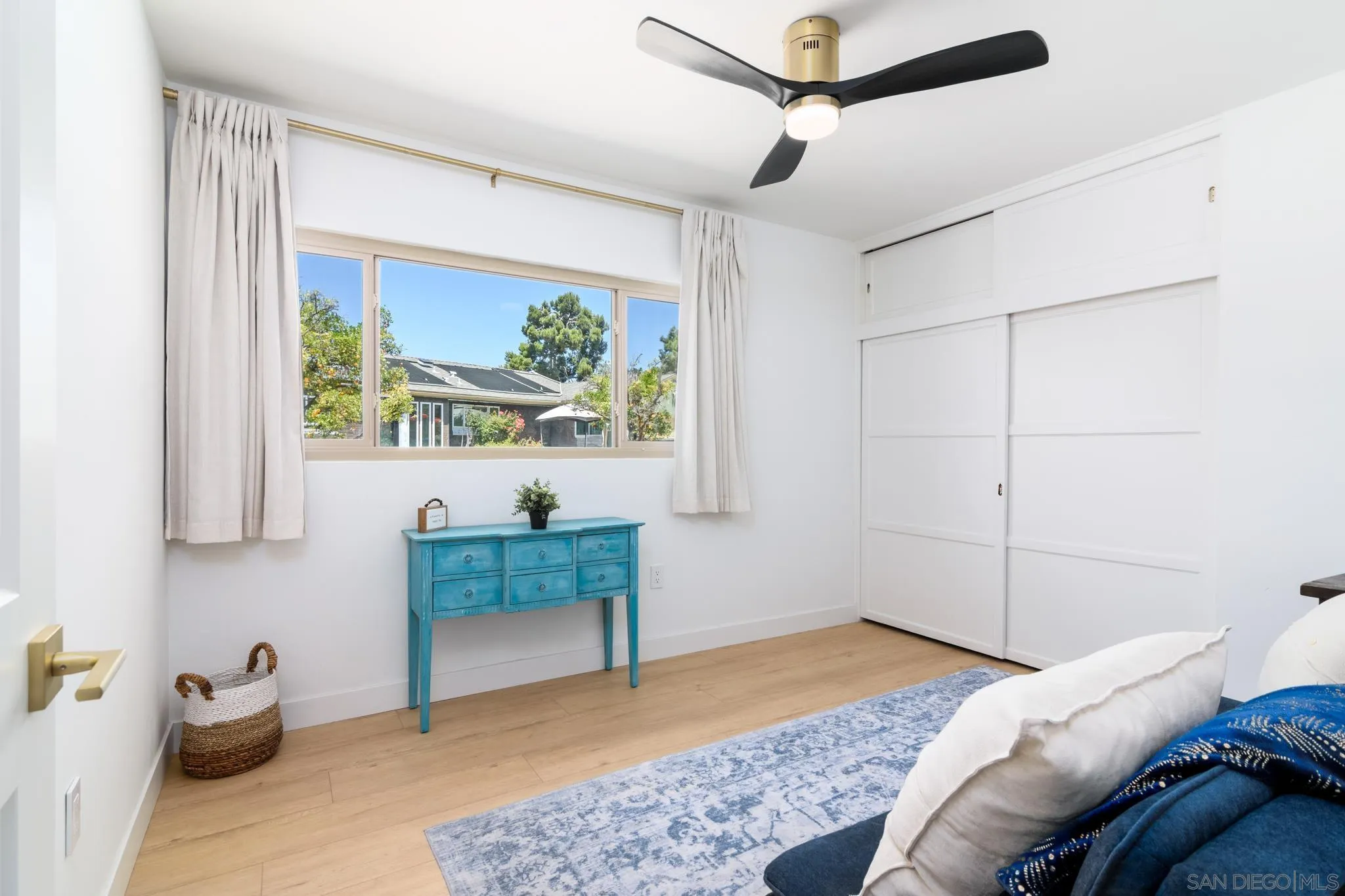 https://cdn.realtyfeed.com/cdn/127/260019875/c90277df14751c2715f7d0a29d062cf6.webp