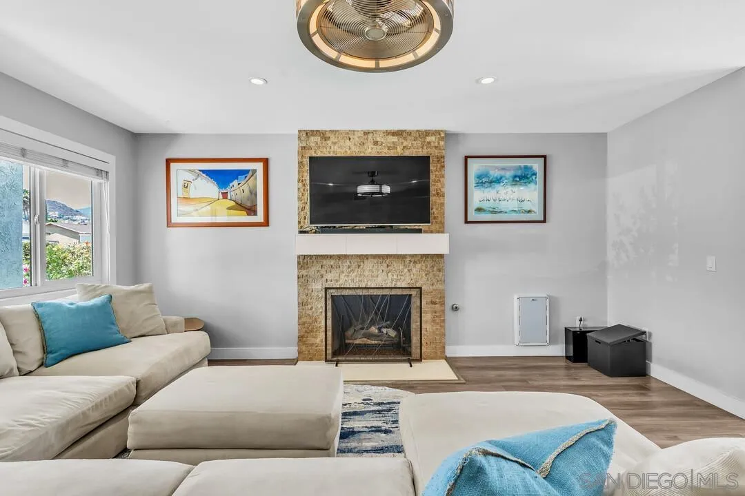 https://cdn.realtyfeed.com/cdn/127/260019876/5f64ffb46a4ec0265e17c5042798993a.webp