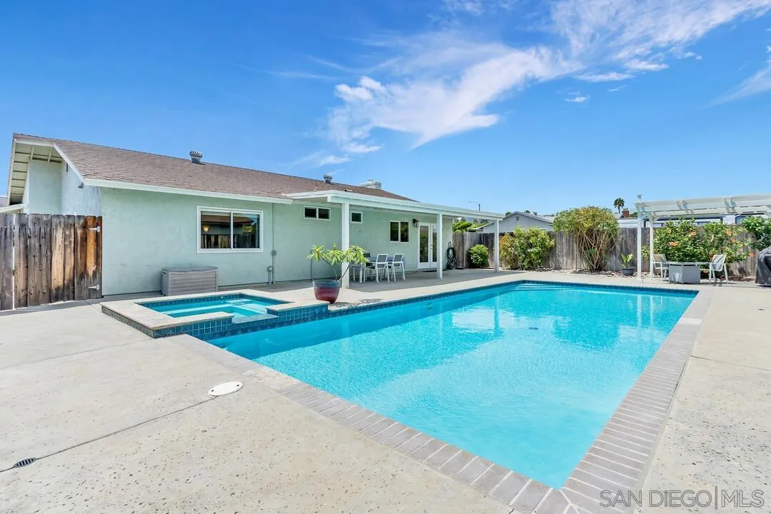 https://cdn.realtyfeed.com/cdn/127/260019876/7817f2e4ddf8fb0fd01eefb595de85d6.webp
