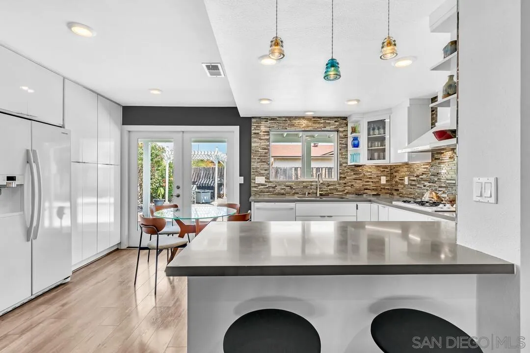 https://cdn.realtyfeed.com/cdn/127/260019876/da4d632135c216e99b09297a9b61d45c.webp